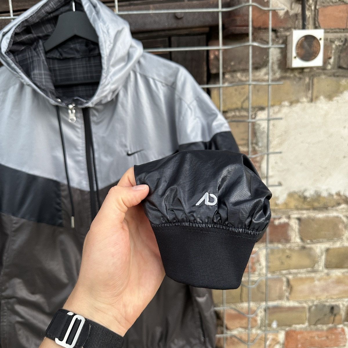 Nike Vintage Nike Jacket 2in1 Nylon Drill Y2k Style Hip Hop Sport Size US L / EU 52-54 / 3 - 6 Thumbnail