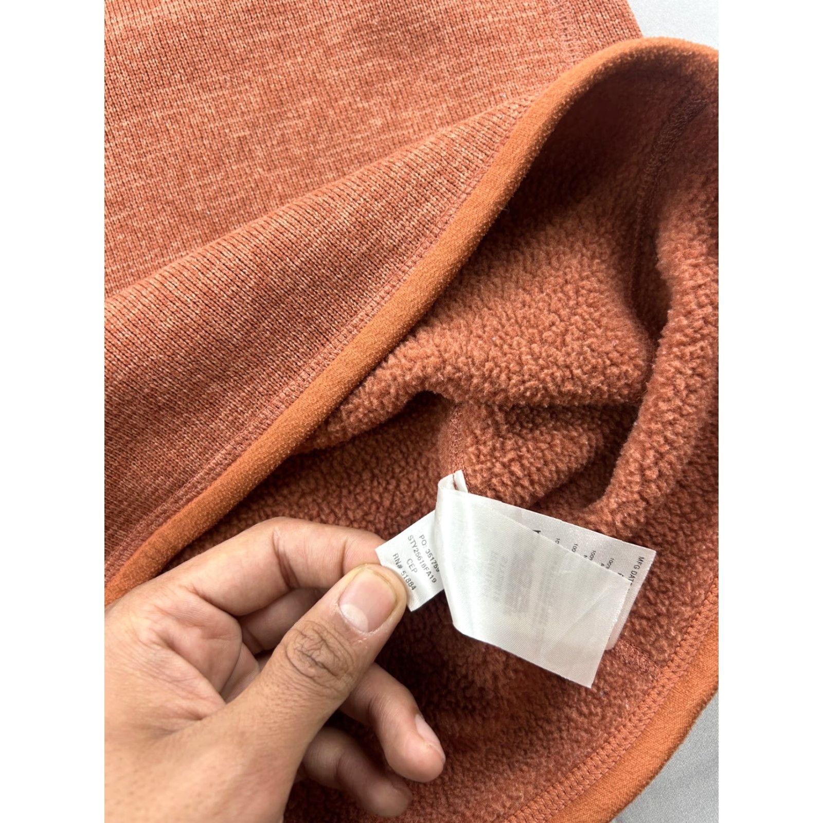 Patagonia Patagonia Better Sweater Women's Large Orange 1/4 Zip Pullover Hiking Casual Midweight Fleece Knit Mock Neck Raglan Sleeve Logo Size L / US 10 / IT 46 - 6 Thumbnail