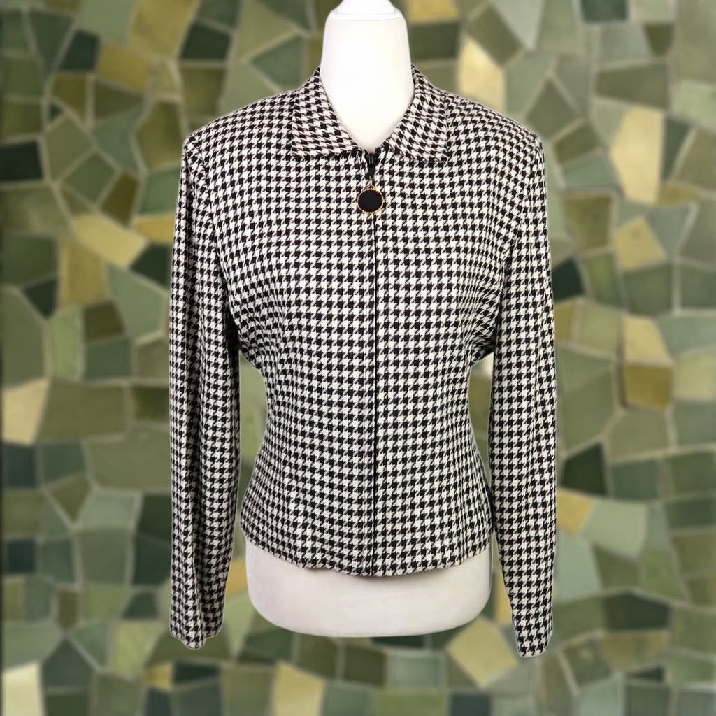 Vintage VINTAGE 90s Bichon cream and brown houndstooth plaid zip front blazer jacket 6 Women Short Sleeve Blazer Fall Spring 90s 80s Mens Womens Girls Boys Size M / US 6-8 / IT 42-44 - 1 Thumbnail