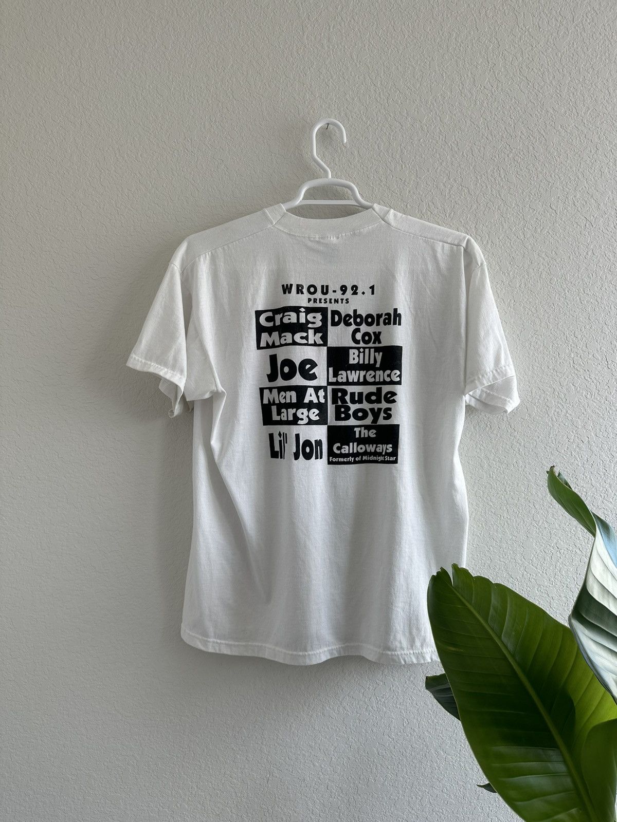 Band Tees × Rap Tees × Vintage Vintage 90s WROU 92.1 Radio Tee Crazy Line up on the back Size US XL / EU 56 / 4 - 1 Thumbnail