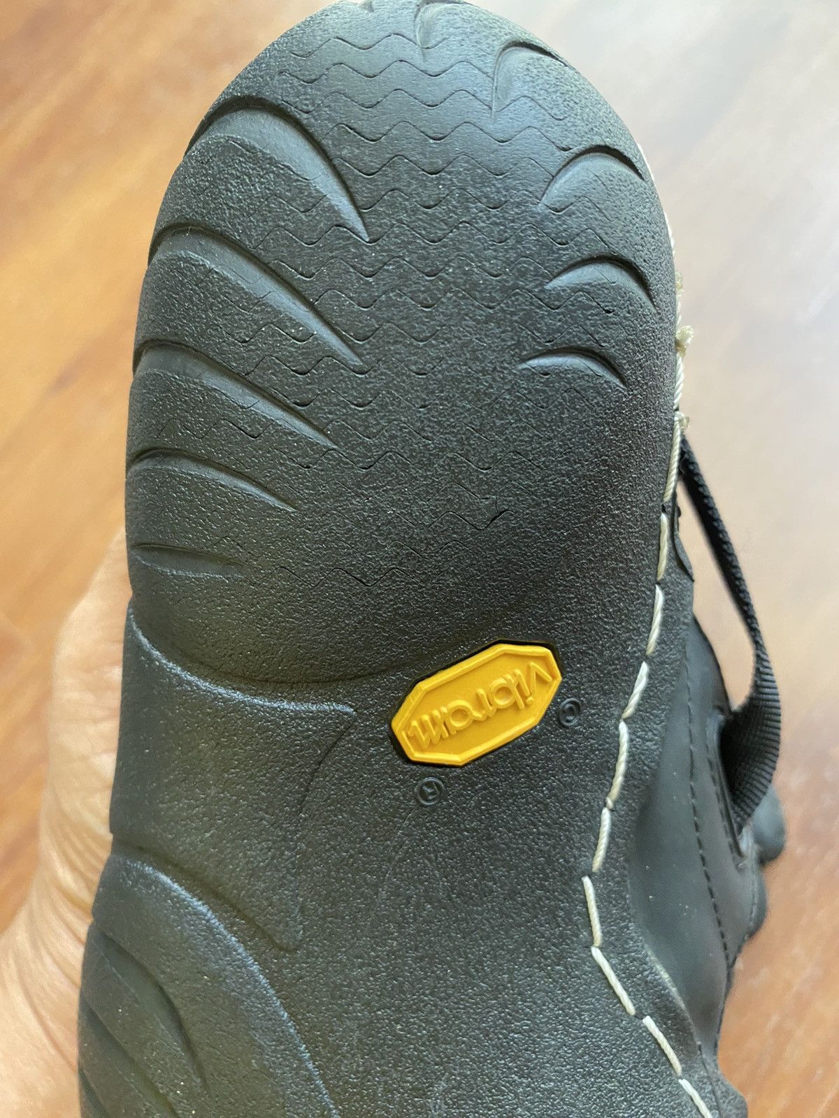 Vibram Vibram Five Fingers black shoes Size US 7 / IT 37 - 10 Thumbnail