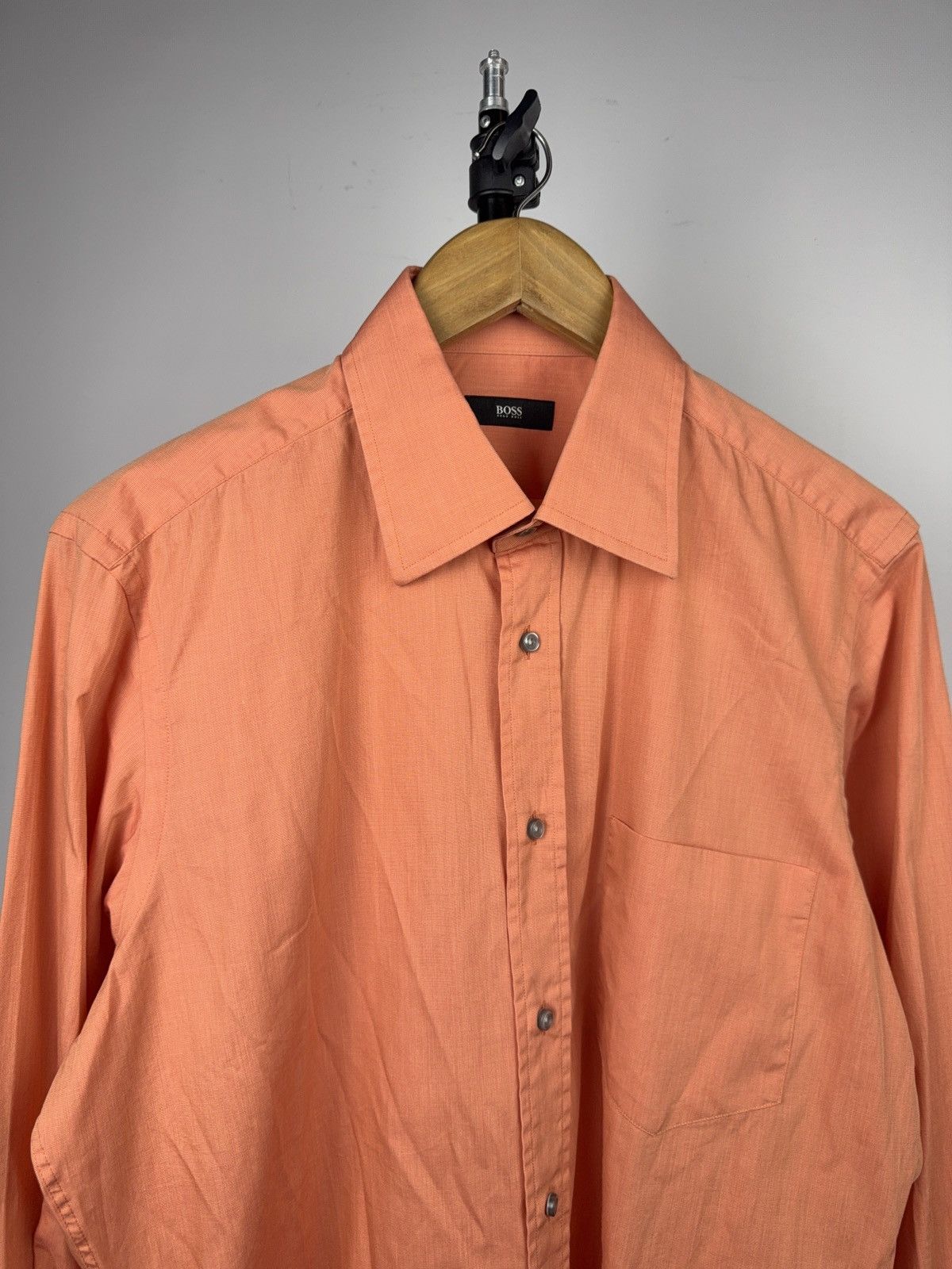 Hugo Boss Luxury Hugo Boss Orange Dress Shirt Slim Fit Italian Fabric Size US L / EU 52-54 / 3 - 2 Thumbnail