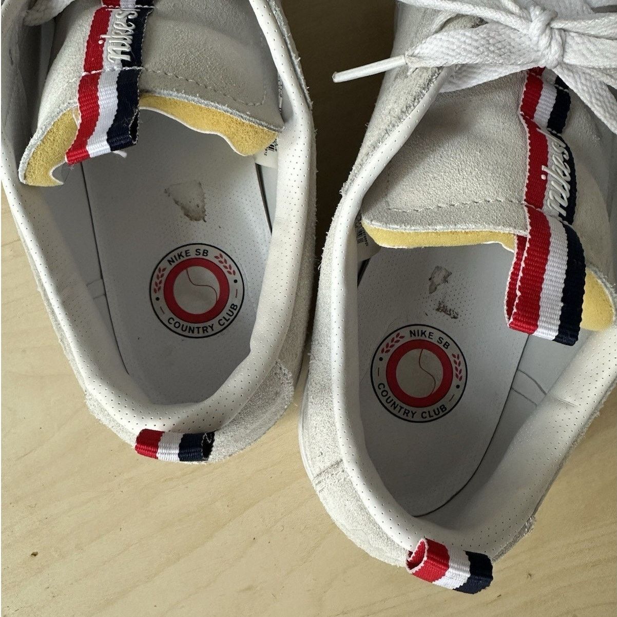 Nike Nike SB Blazer Low Premium QS Size 11.5 White Call Me 917 Size US 11.5 / EU 44-45 - 7 Thumbnail
