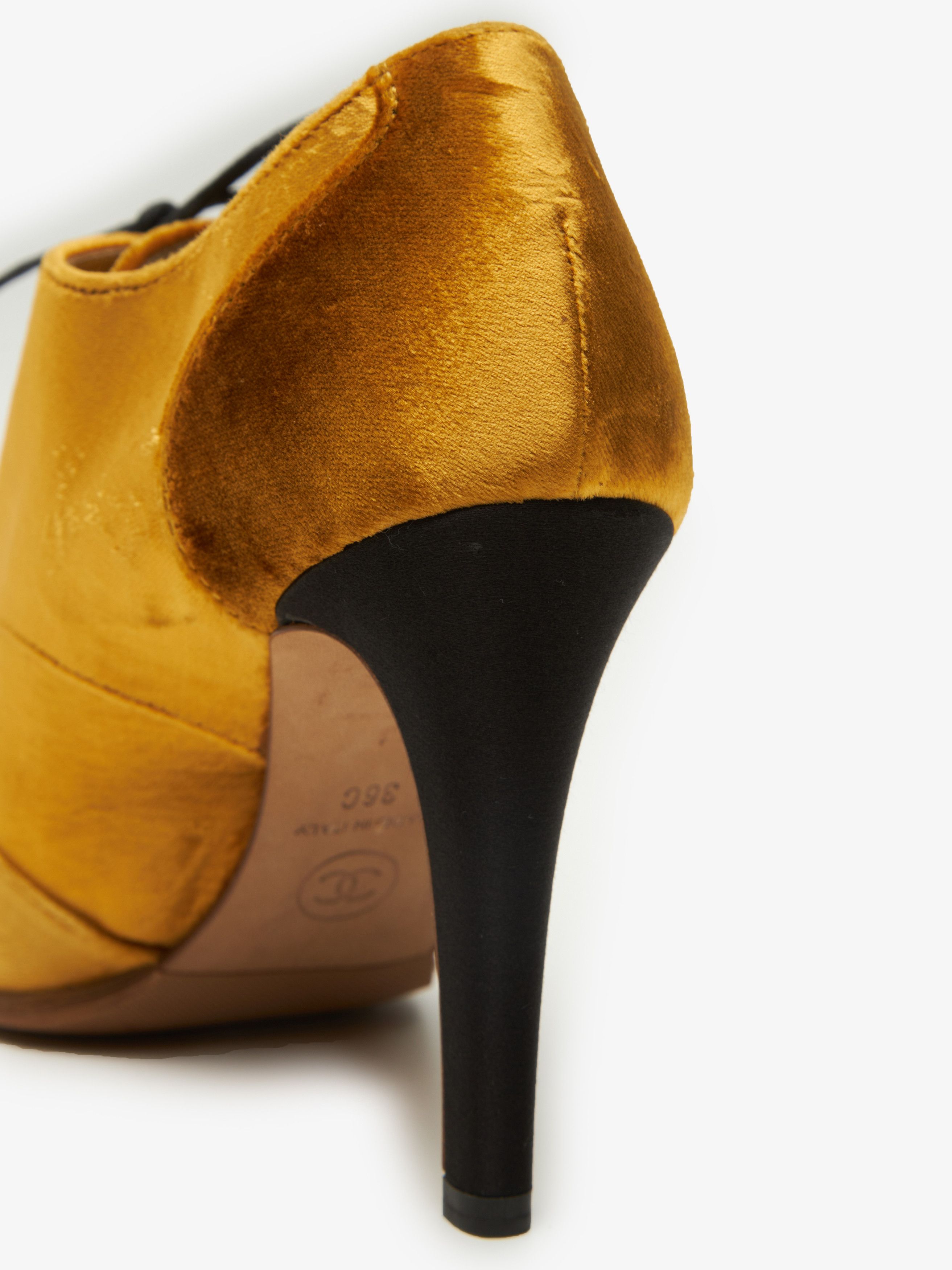 Chanel Chanel velvet ankle boots Size US 5.5 / IT 35.5 - 5 Thumbnail