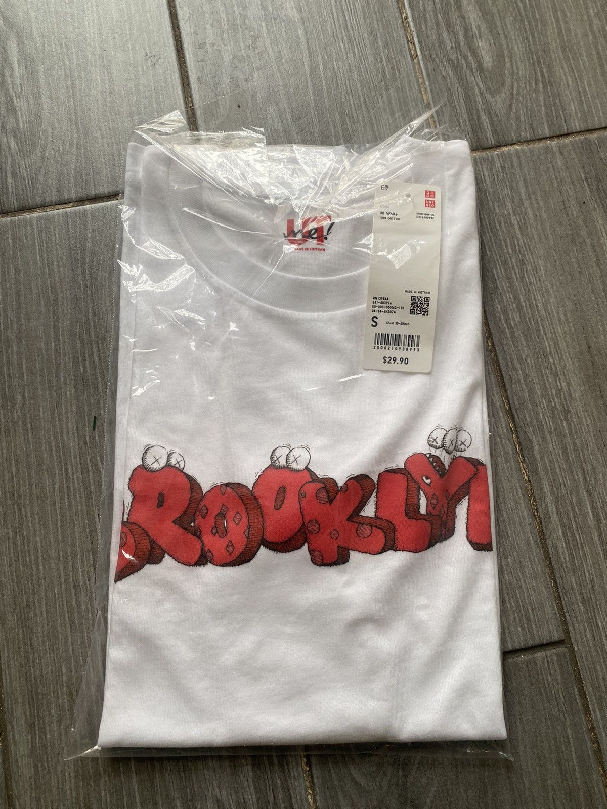 Kaws × Uniqlo Uniqlo Kaws Brooklyn Tee Exclusive to New York size small Size US S / EU 44-46 / 1 - 1 Thumbnail