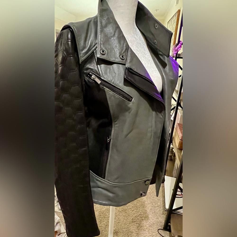 Designer Badgley Mischka Black/Grey Leather Motorcycle Jacket M Size M / US 6-8 / IT 42-44 - 12 Thumbnail