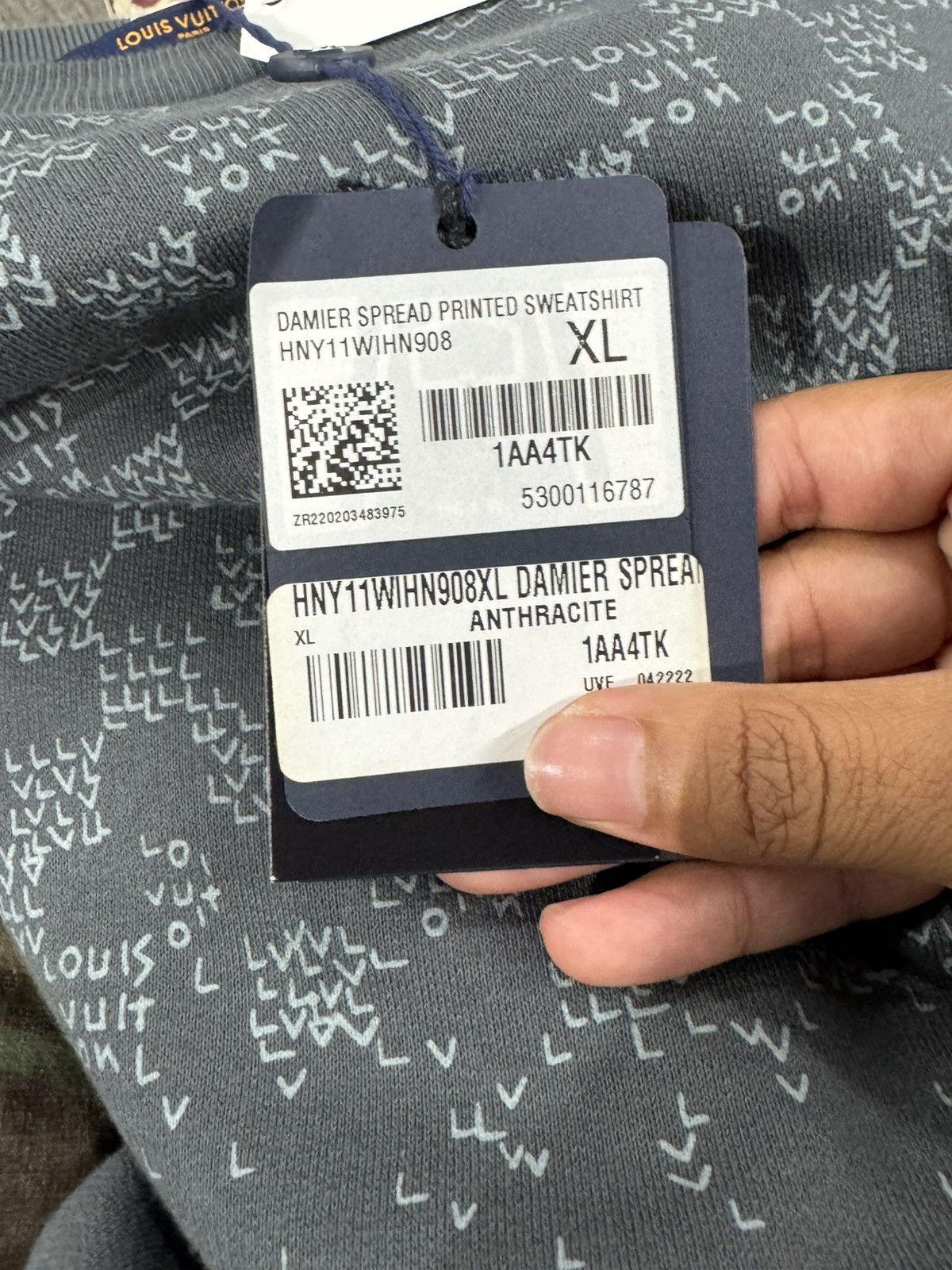 Louis Vuitton Louis Vuitton Damier Spread Printed Sweatshirt Size US XL / EU 56 / 4 - 4 Thumbnail