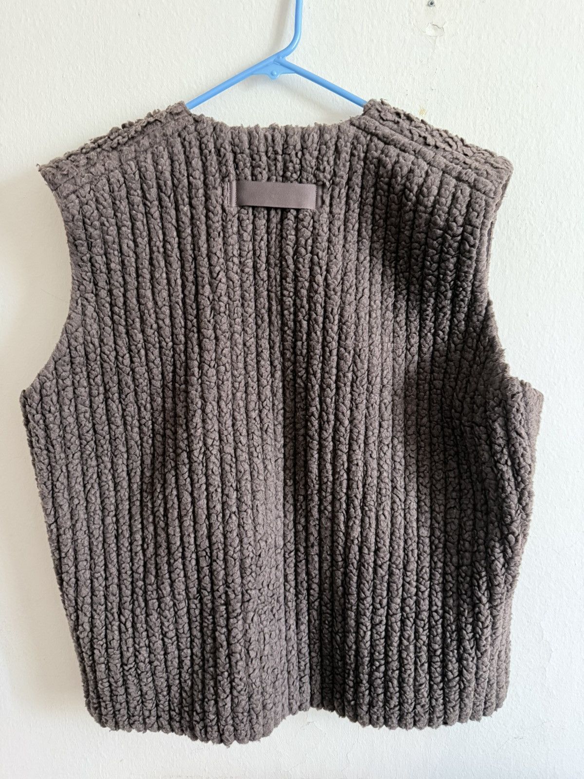 Homme Plisse Issey Miyake HOMME PLISSÉ ISSEY MIYAKE Fleece Pleats Vest in Brown Size US M / EU 48-50 / 2 - 2 Thumbnail