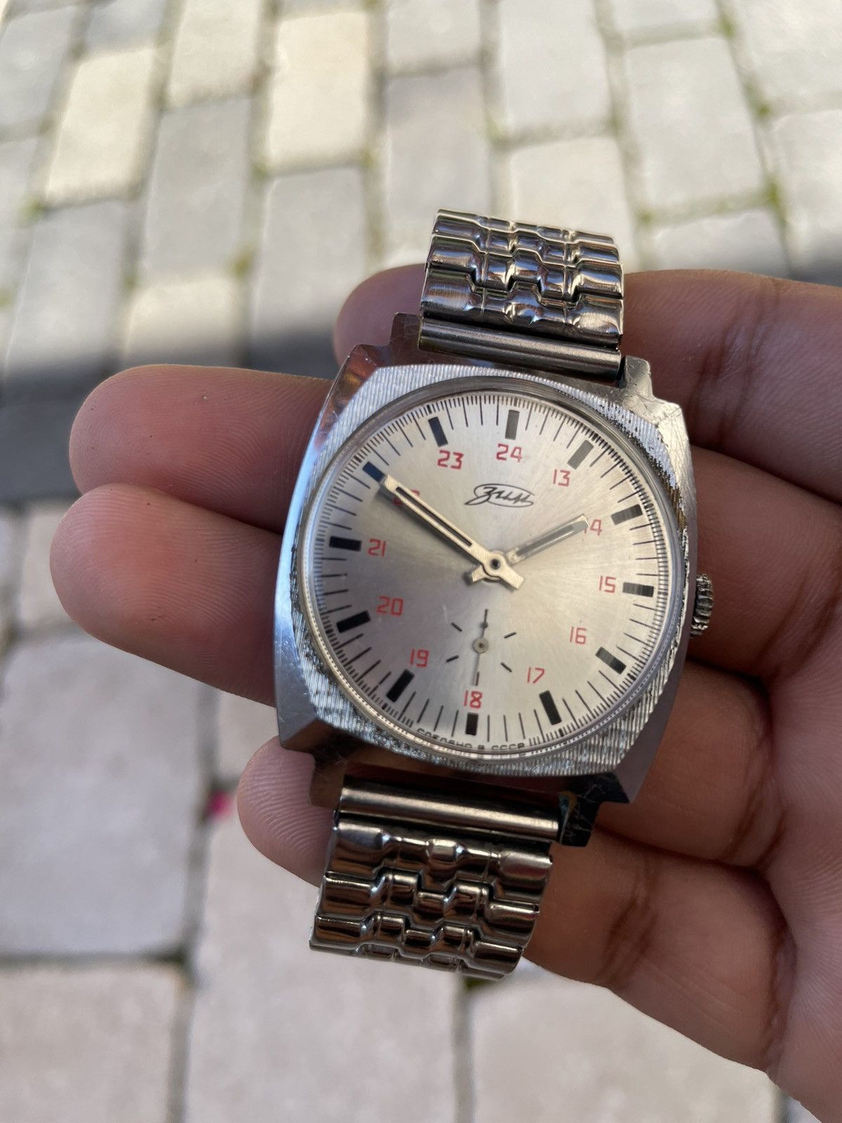 Vintage Vintage 70s ZiM USSR Soviet 15 Jewels Wristwatch 35mm Size ONE SIZE - 5 Thumbnail