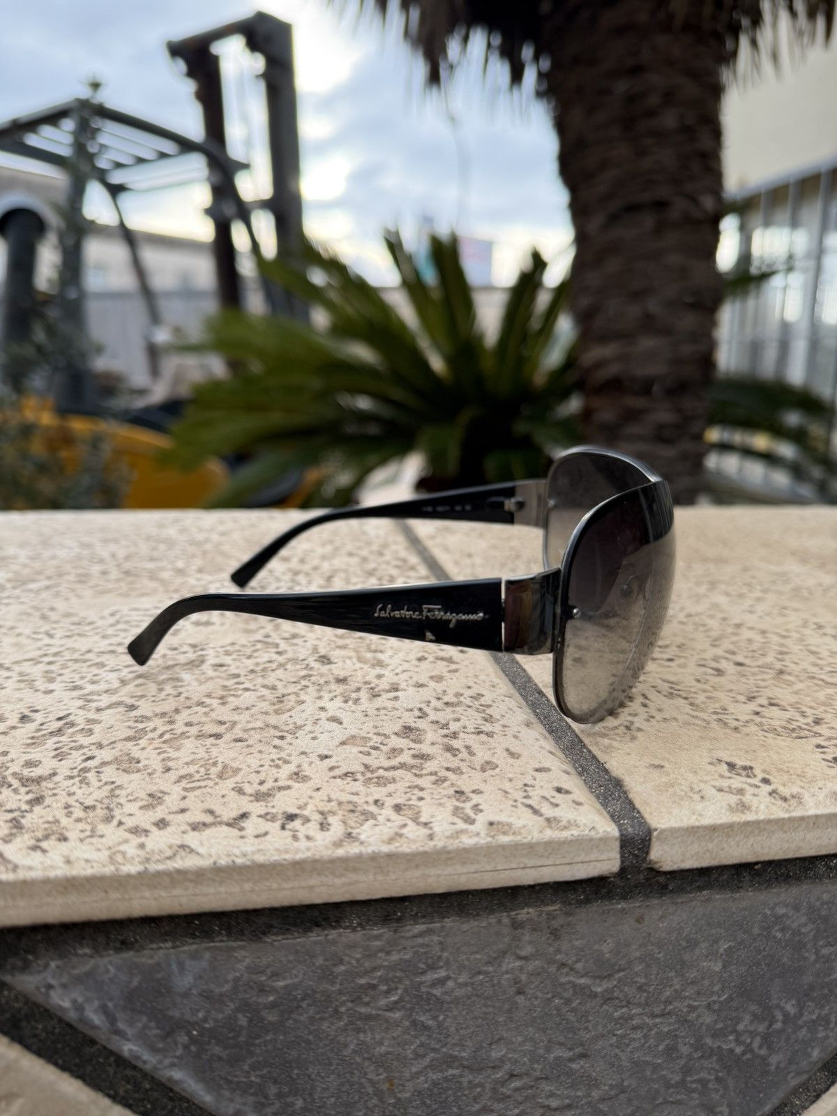 Salvatore Ferragamo Salvatore Ferragamo Sunglasses Black 1118 Size ONE SIZE - 2 Thumbnail