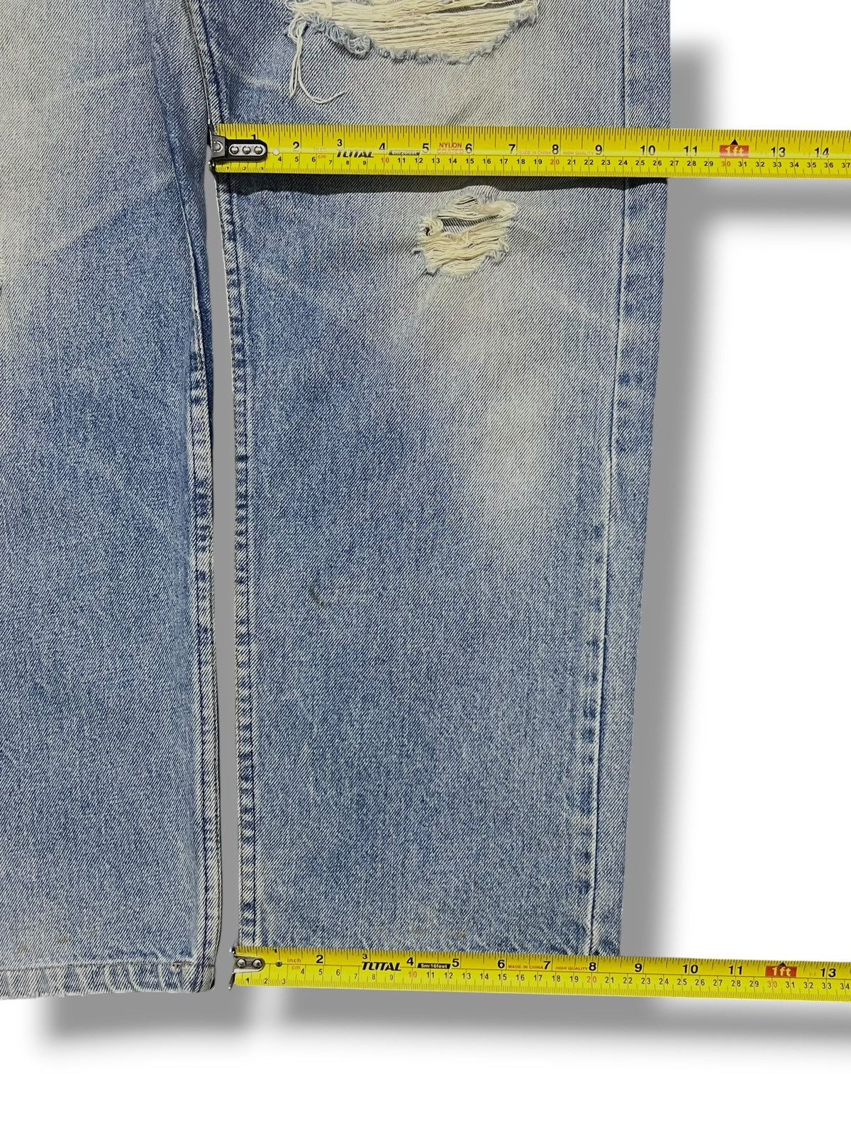 Levi's Loose Vintage 90s Levi’s 505-0217 USA - Faded Light Wash Size US 37 - 20 Thumbnail