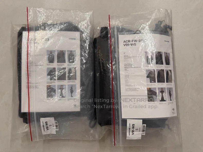 Acronym Acronym Vest Size US S / EU 44-46 / 1 - 7 Thumbnail