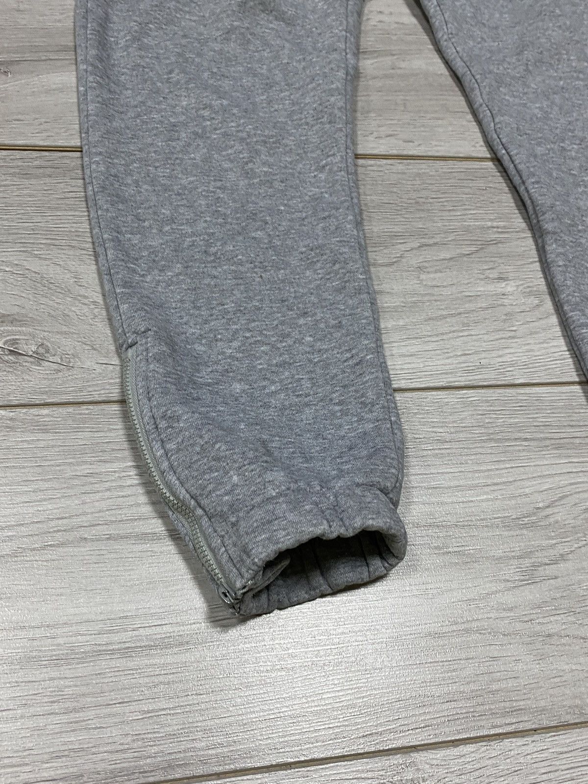 Trapstar London Trapstar London logo heather grey sweatpants with zippers Size US 33 - 5 Thumbnail