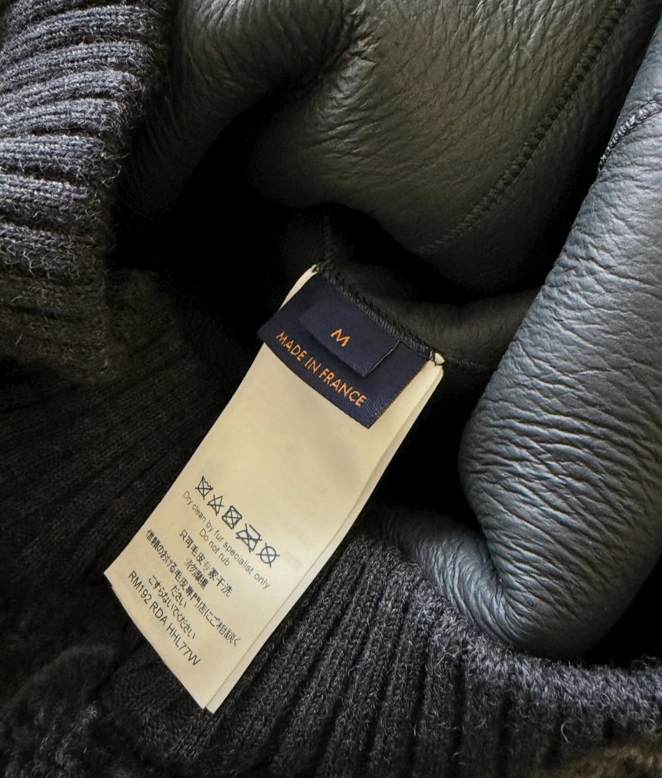 Louis Vuitton Louis Vuitton 1A5PEL Monogram Shearling Crewneck Size US M / EU 48-50 / 2 - 5 Thumbnail