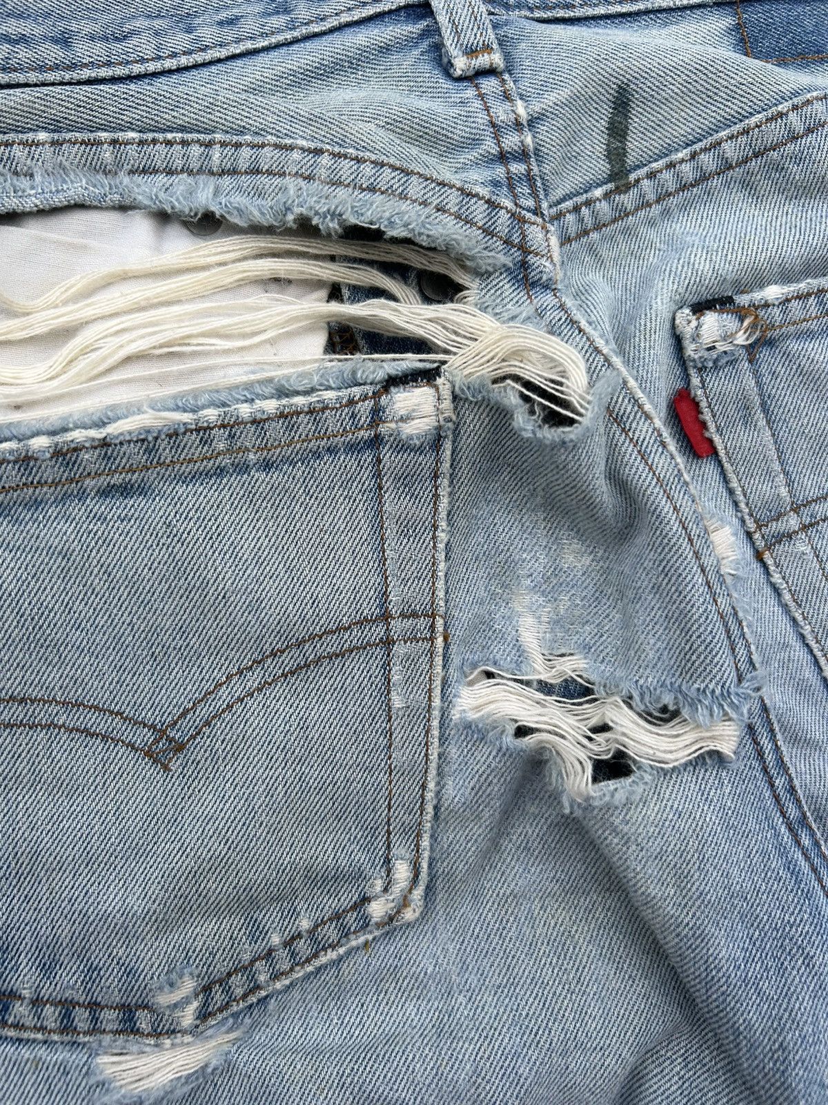 Levi's Vintage Clothing 80's THRASHED Levis 524 Selvedge Grunge Punk Denim Jeans Size US 28 / EU 44 - 19 Thumbnail