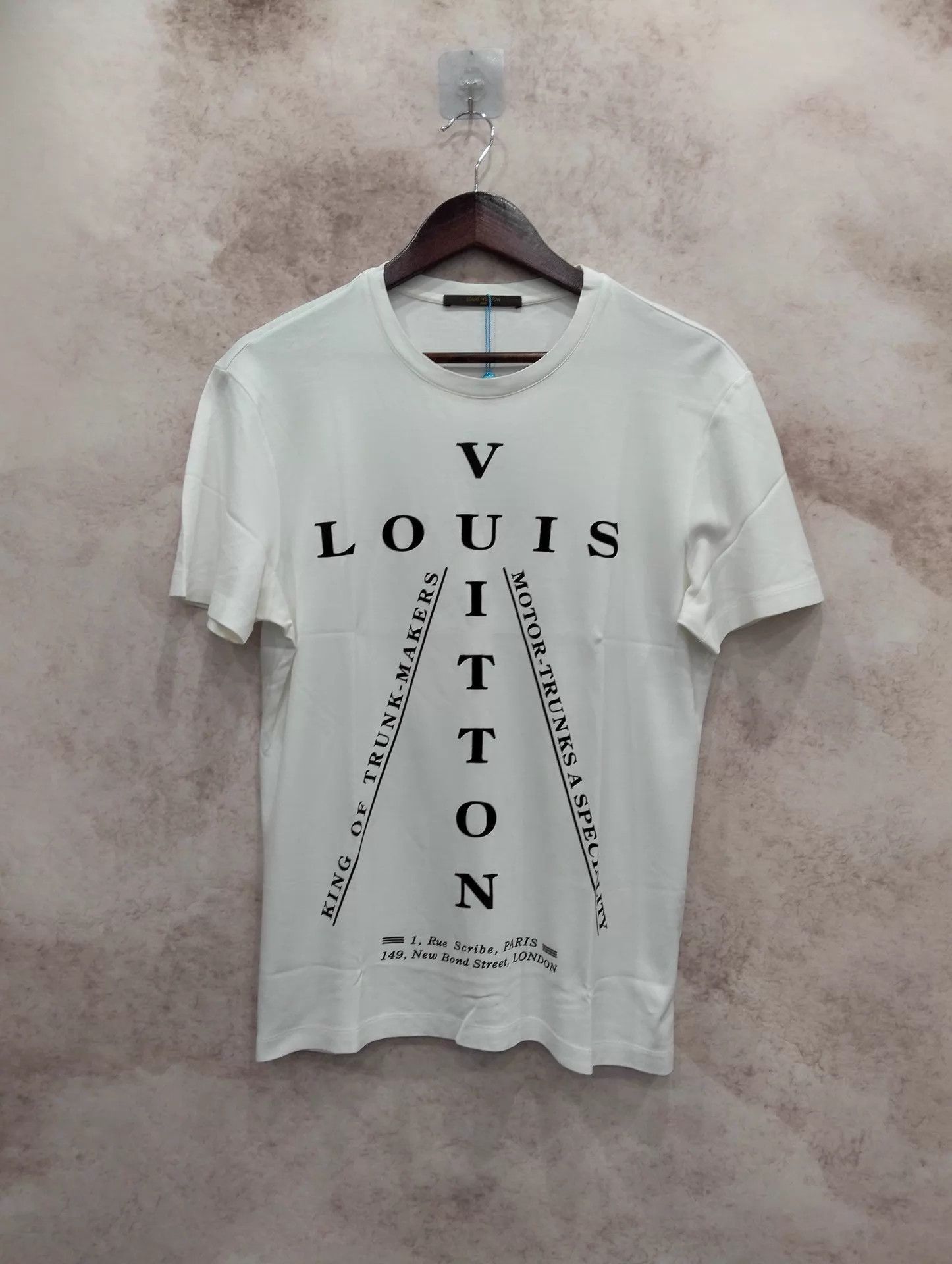 Louis Vuitton LV White Twill Trapezoid Logo Short Sleeve Tee M Size US M / EU 48-50 / 2 - 1 Thumbnail