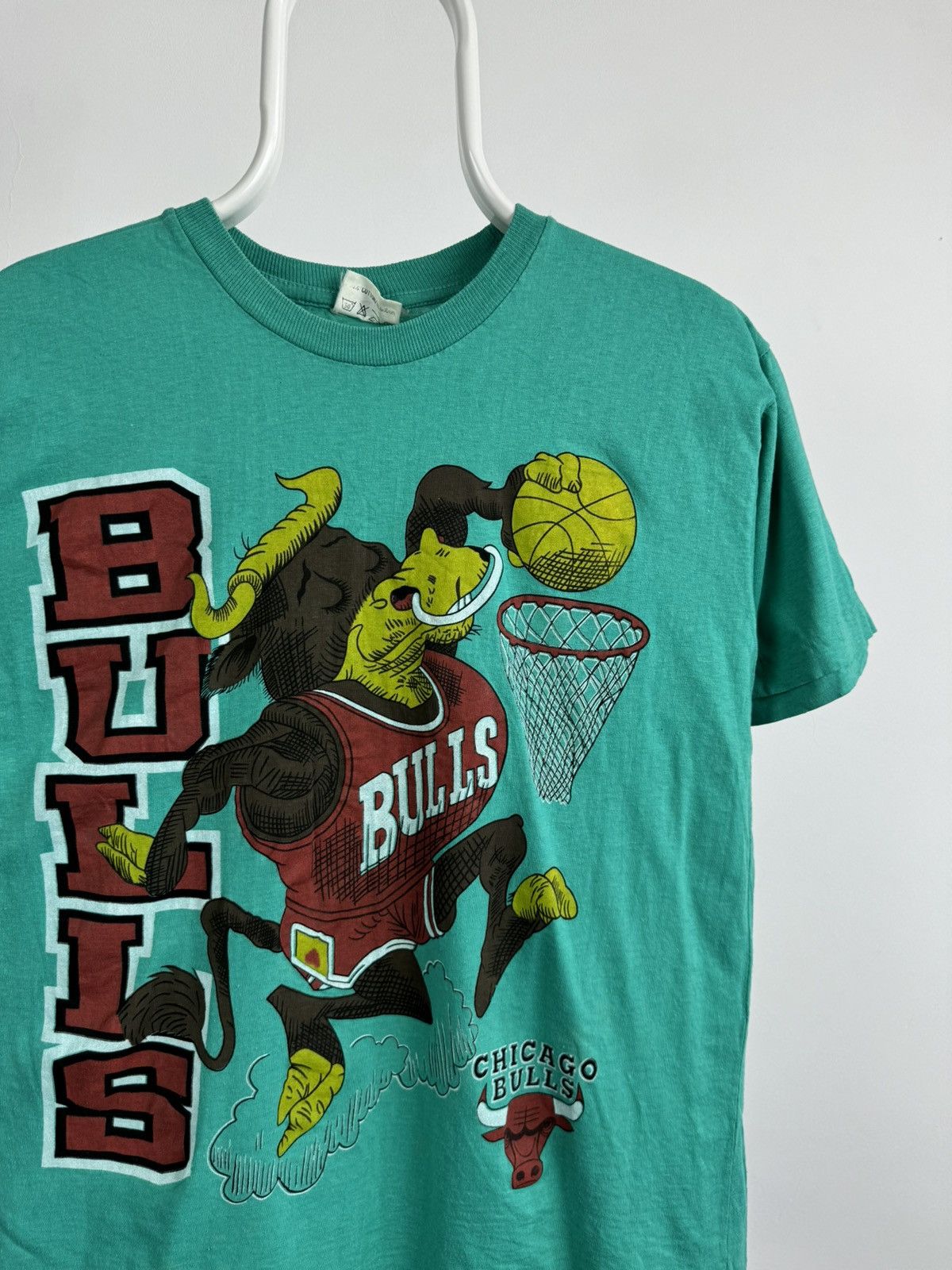 Vintage Vintage Chicago Bulls Single Stitch Big Logo Tee Size US M / EU 48-50 / 2 - 2 Thumbnail