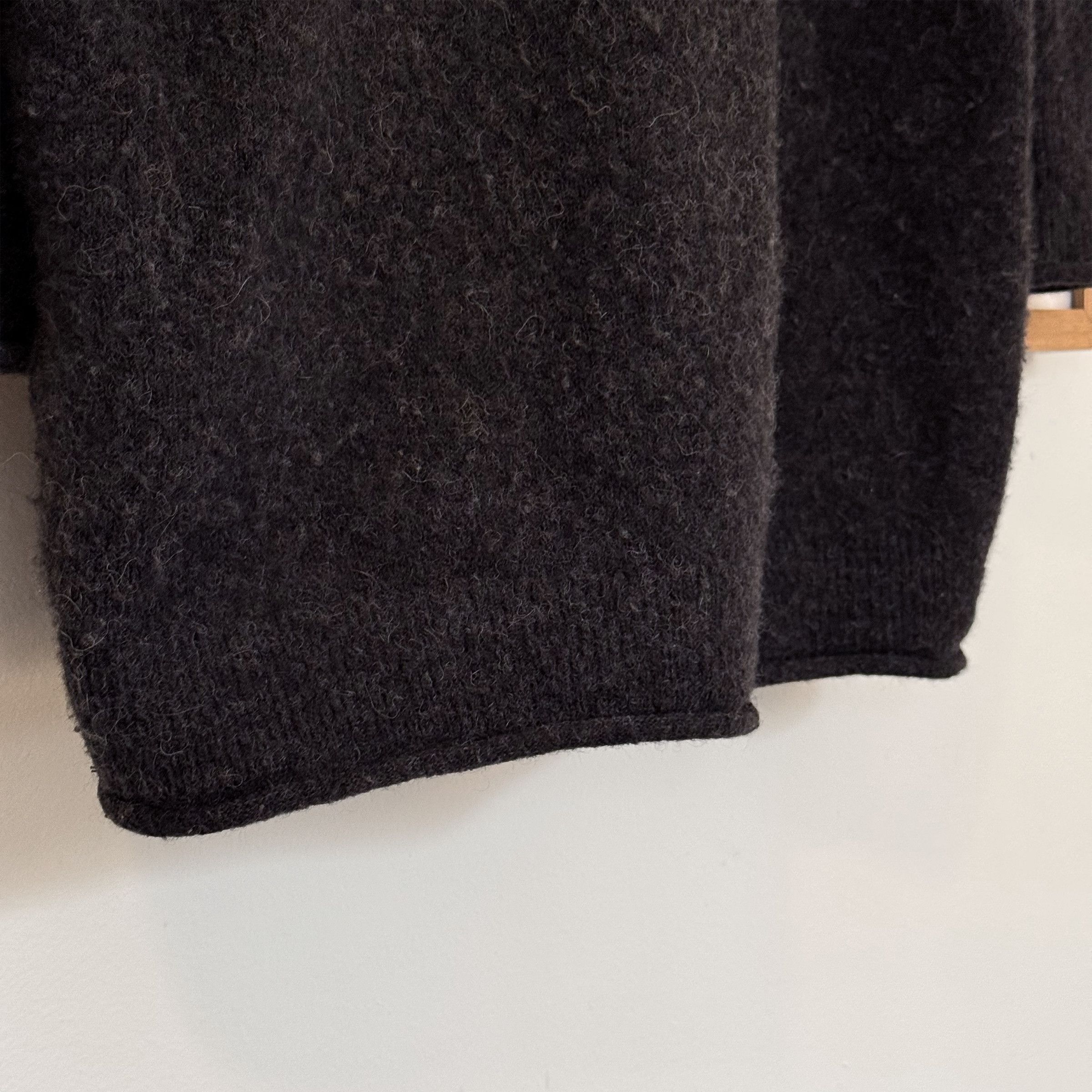Acne Studios SOLD Acne Studios Oversized V-neck Sweater in Washed Black Size S / US 4 / IT 40 - 4 Thumbnail