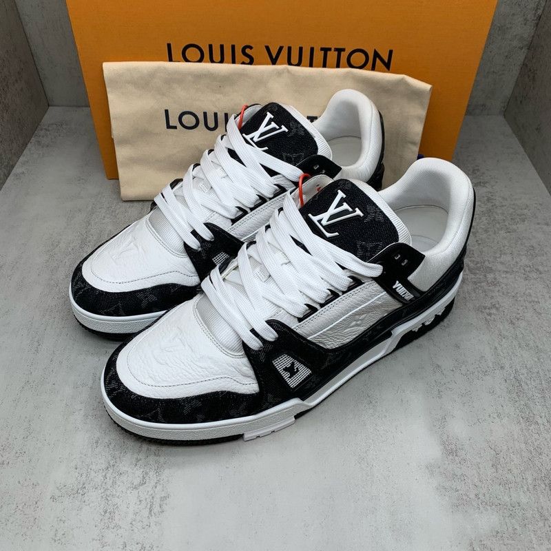 Louis Vuitton Louis Vuitton Trainer Panda Print Low Top Sneakers 0079 Size US 10.5 / EU 43-44 - 1 Thumbnail
