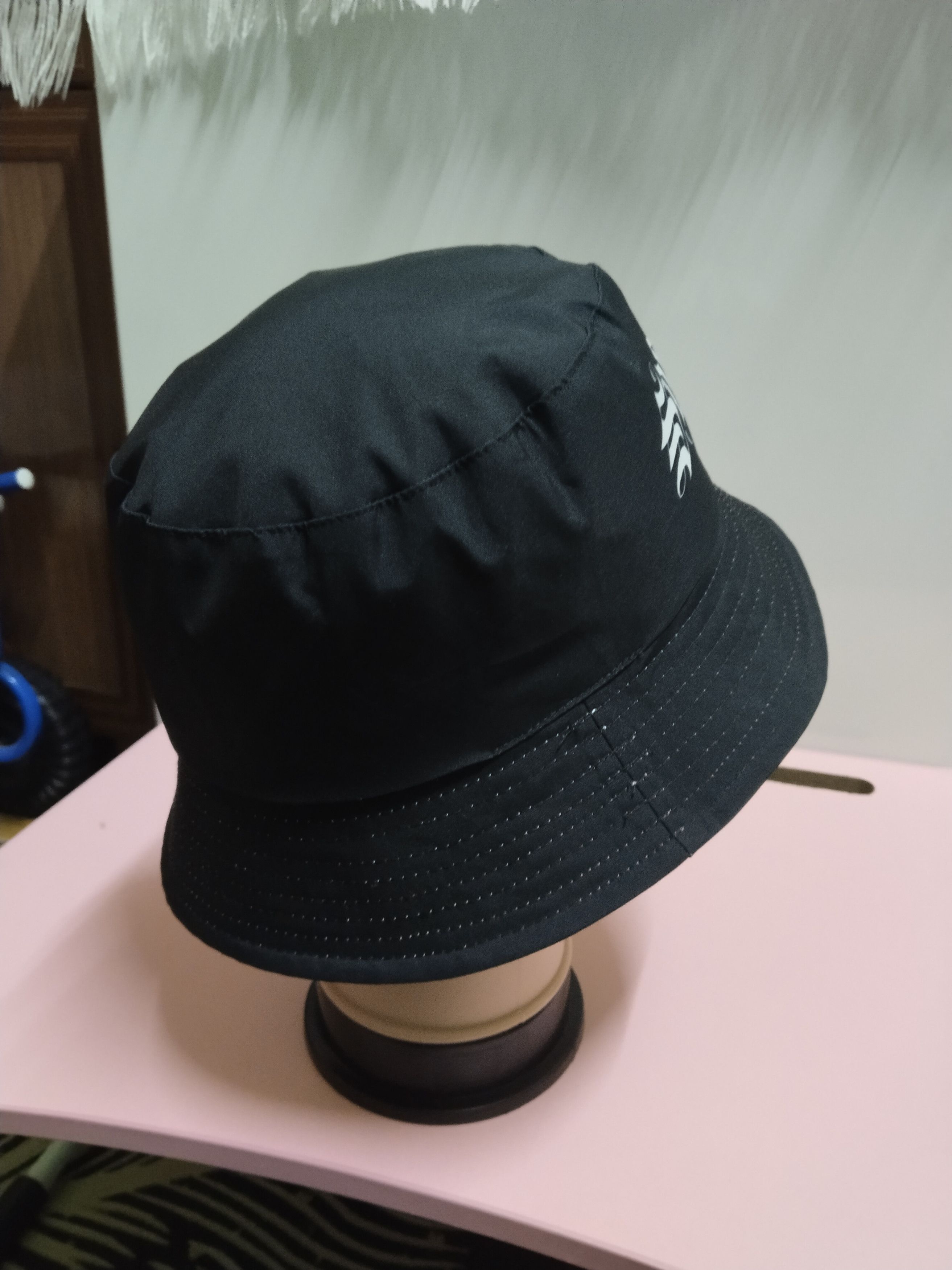 Snoop Dogg RARE REVERSIBLE SNOOP DOGG BUCKET HAT Size ONE SIZE - 3 Thumbnail