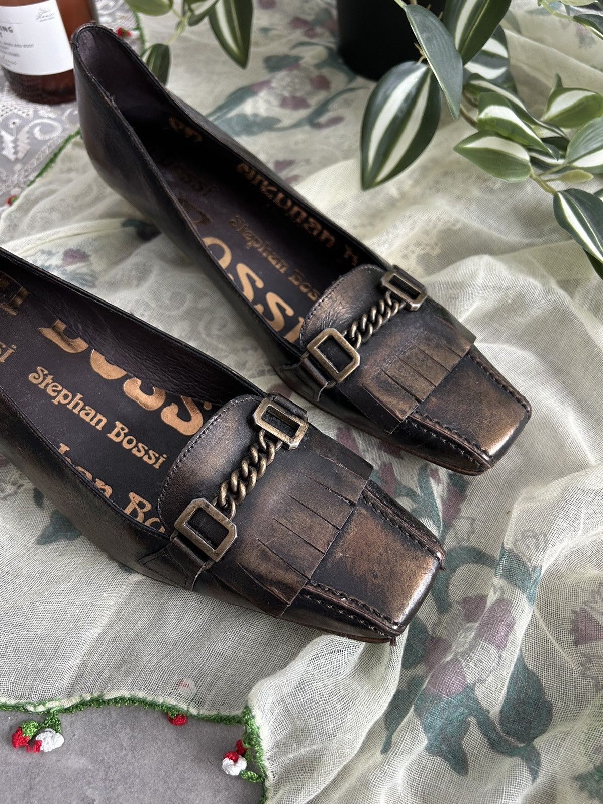 Vintage Vintage archival kitten heels like miu miu gold washed y2k Size US 6 / IT 36 - 2 Thumbnail
