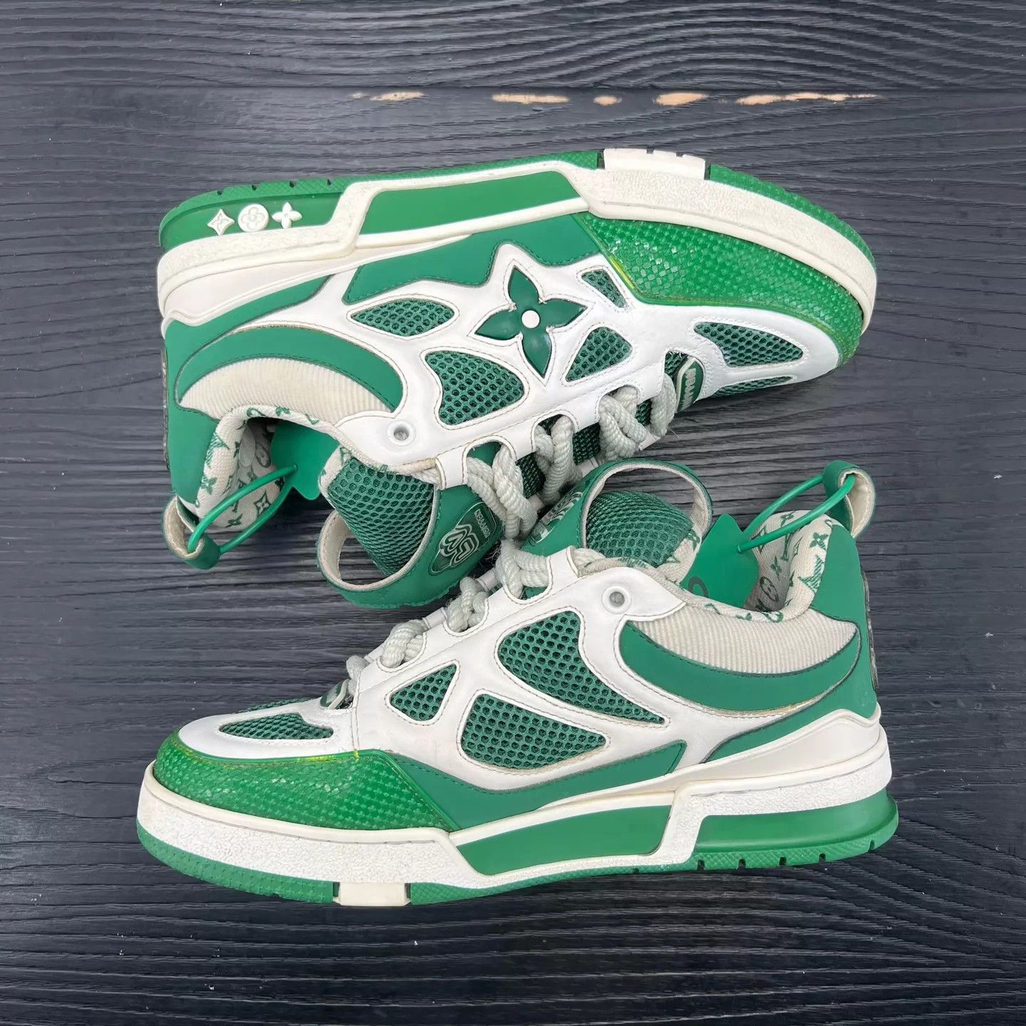 Louis Vuitton LV Skate White Green 6.5/40.5 Near New Minor Toe Repair Size US 7.5 / EU 40-41 - 4 Thumbnail