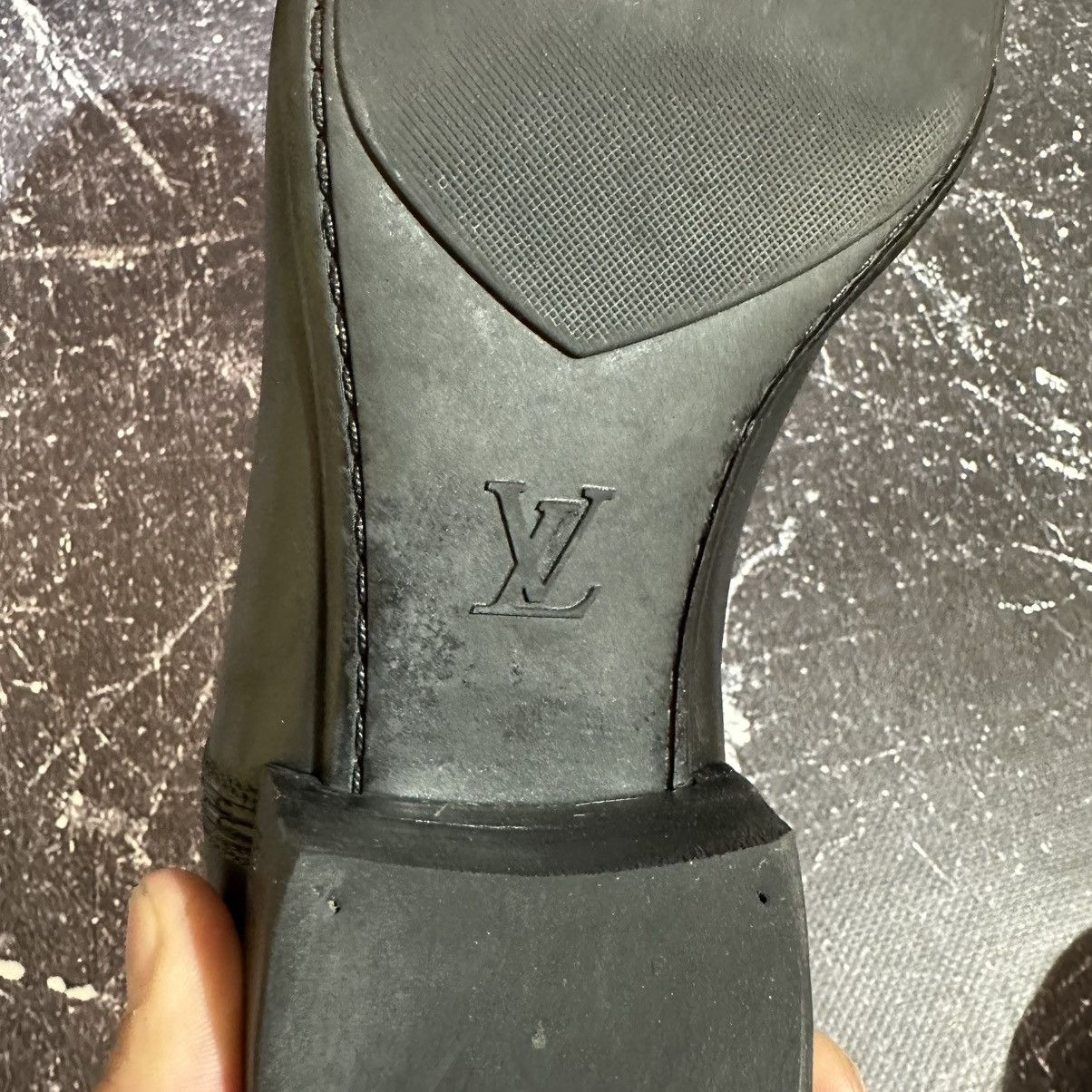 LOUIS VUITTON - Men’s Leather Dress shoes Loafers Size 9