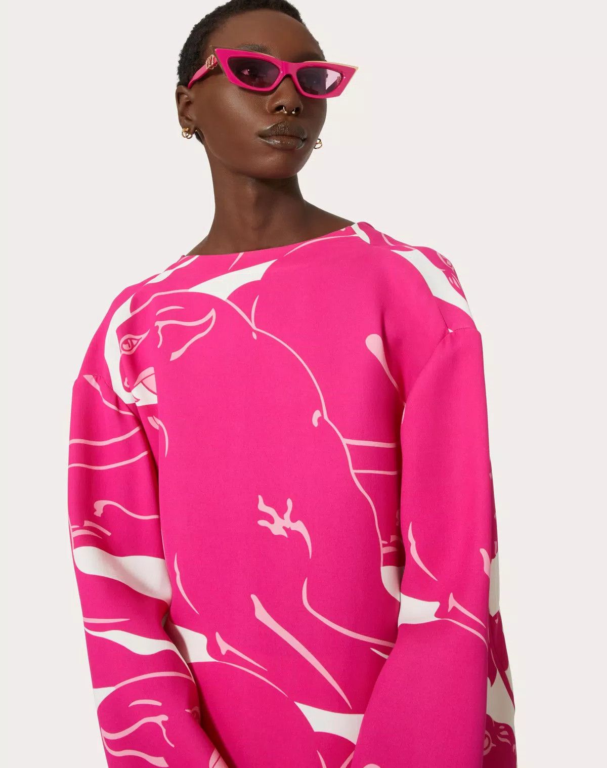 Valentino o1s1wg110625 Cady Panther Top in Pink Size M / US 6-8 / IT 42-44 - 7 Thumbnail