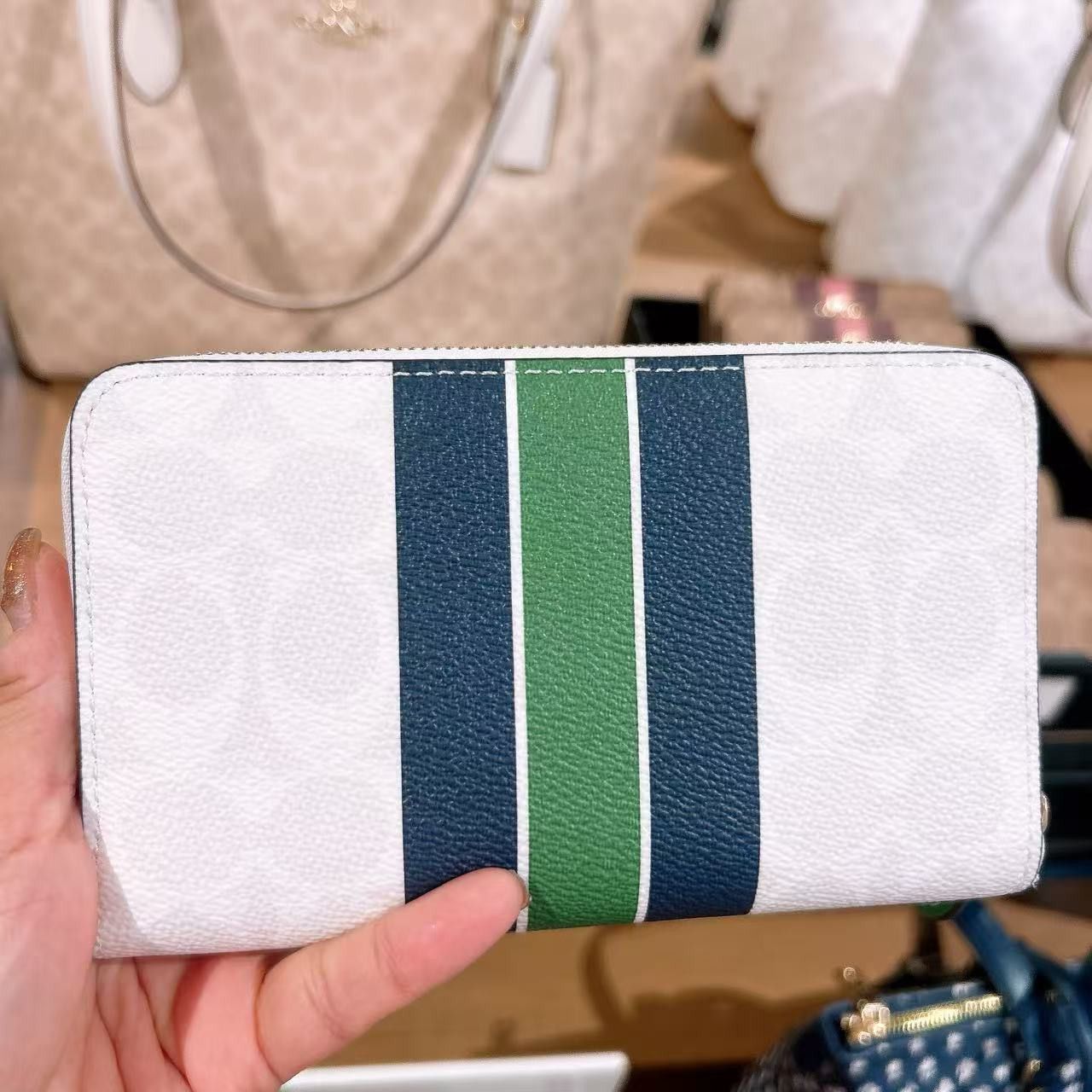 Coach Medium Id Zip Wallet With Varsity Stripe CBO79 Size ONE SIZE - 2 Thumbnail