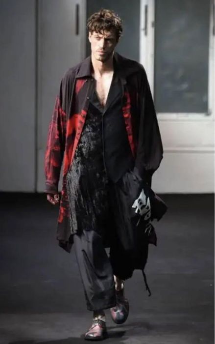 Yohji Yamamoto yohjiyamamoto19ss Asymmetric collar woman print