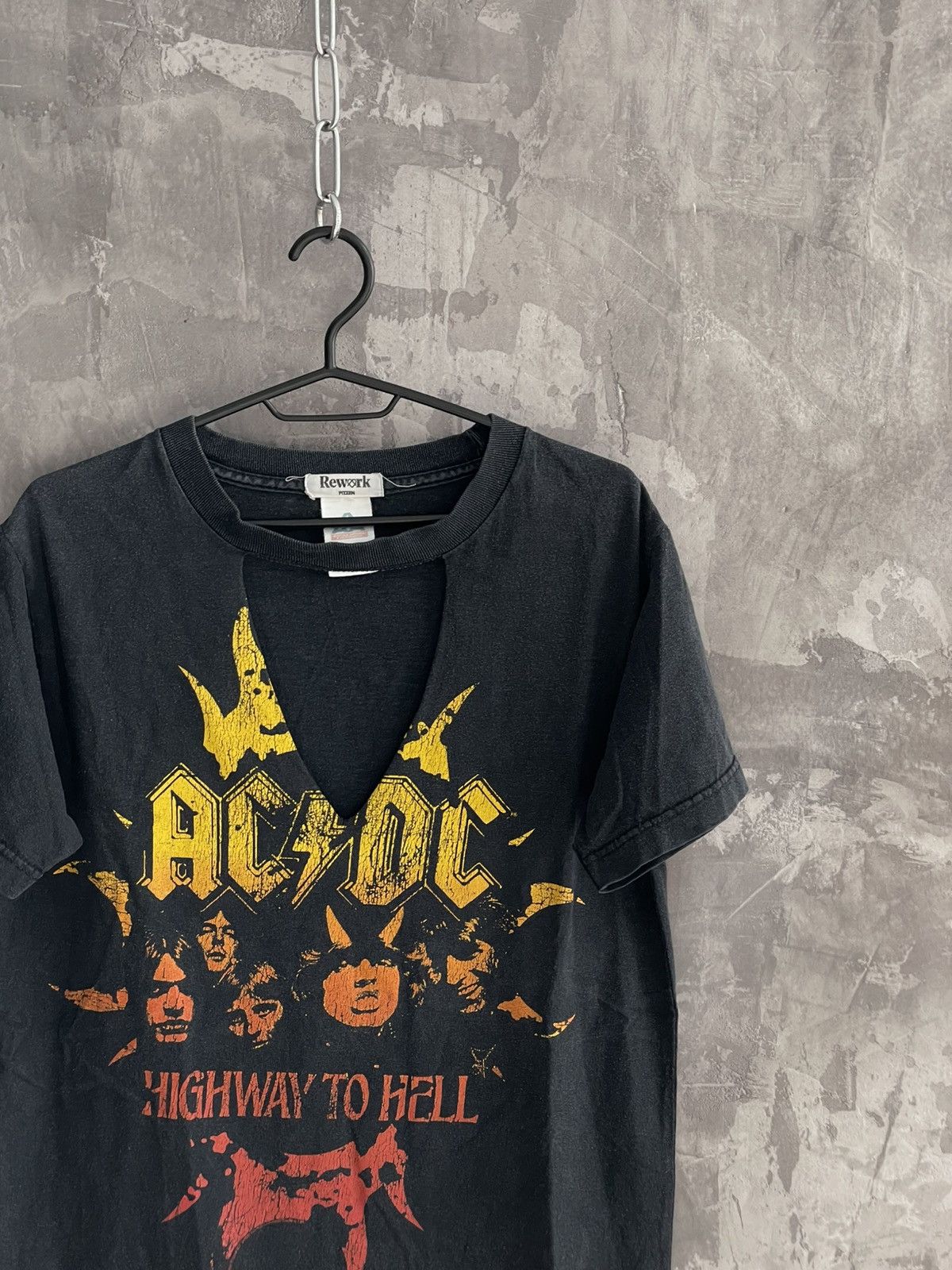 AC/DC × Band Tees × Vintage Vintage Y2K AC/DC Band Faded Grunge T-shirt Size US XL / EU 56 / 4 - 4 Thumbnail