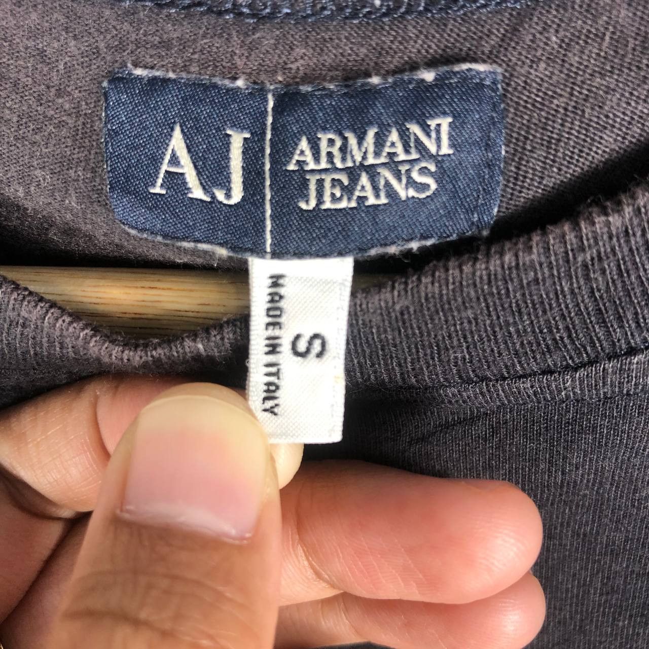 Armani × Designer × Vintage Vintage Armani Jeans T-Shirt Size US S / EU 44-46 / 1 - 7 Thumbnail