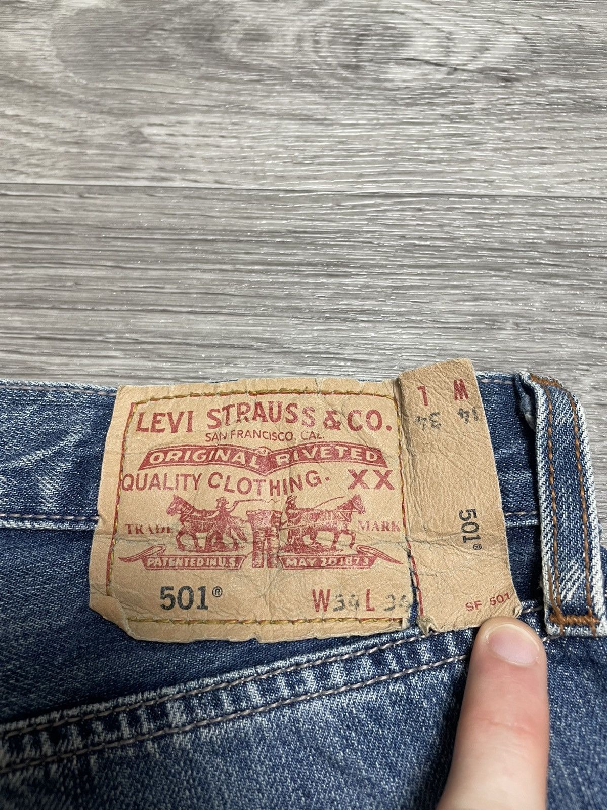 Levi's Vintage Clothing Vintage Levis 501 Blue Denim Jeans Selvedge 34/34 Size US 34 / EU 50 - 25 Thumbnail
