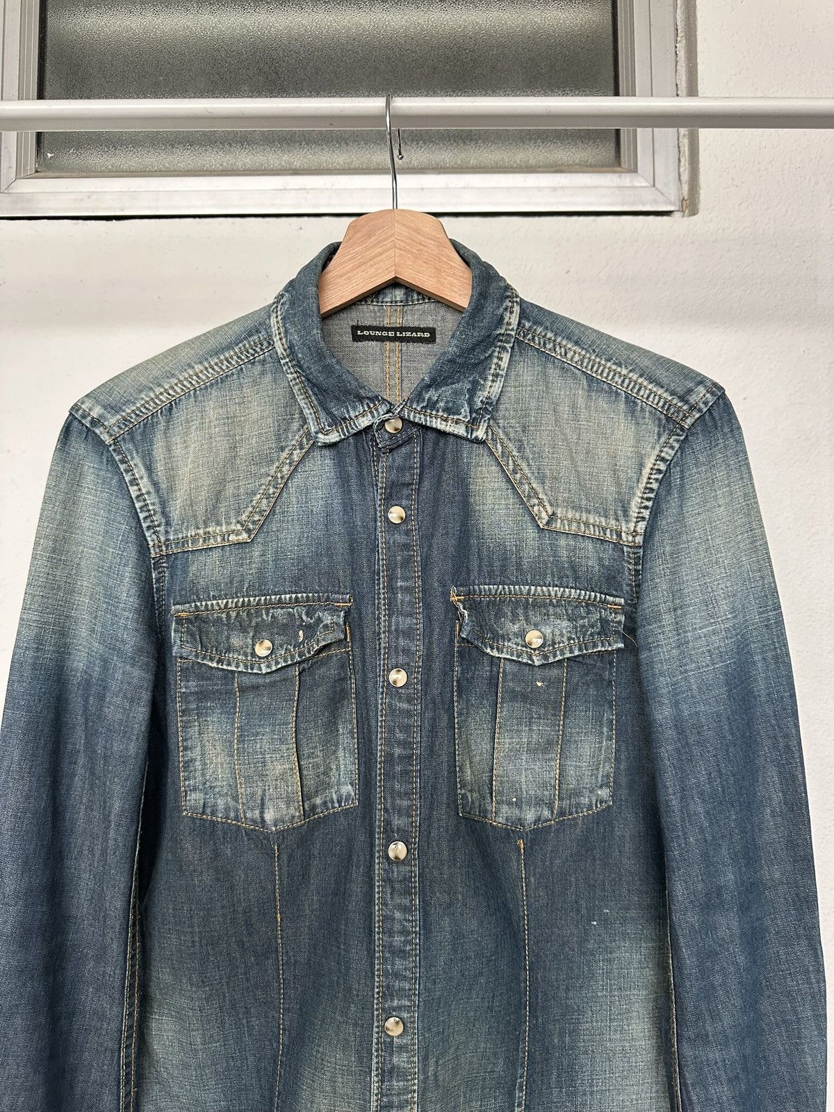 Lounge Lizard 00's Lounge Lizard stonewash denim shirt / if six was nine Size US M / EU 48-50 / 2 - 8 Thumbnail