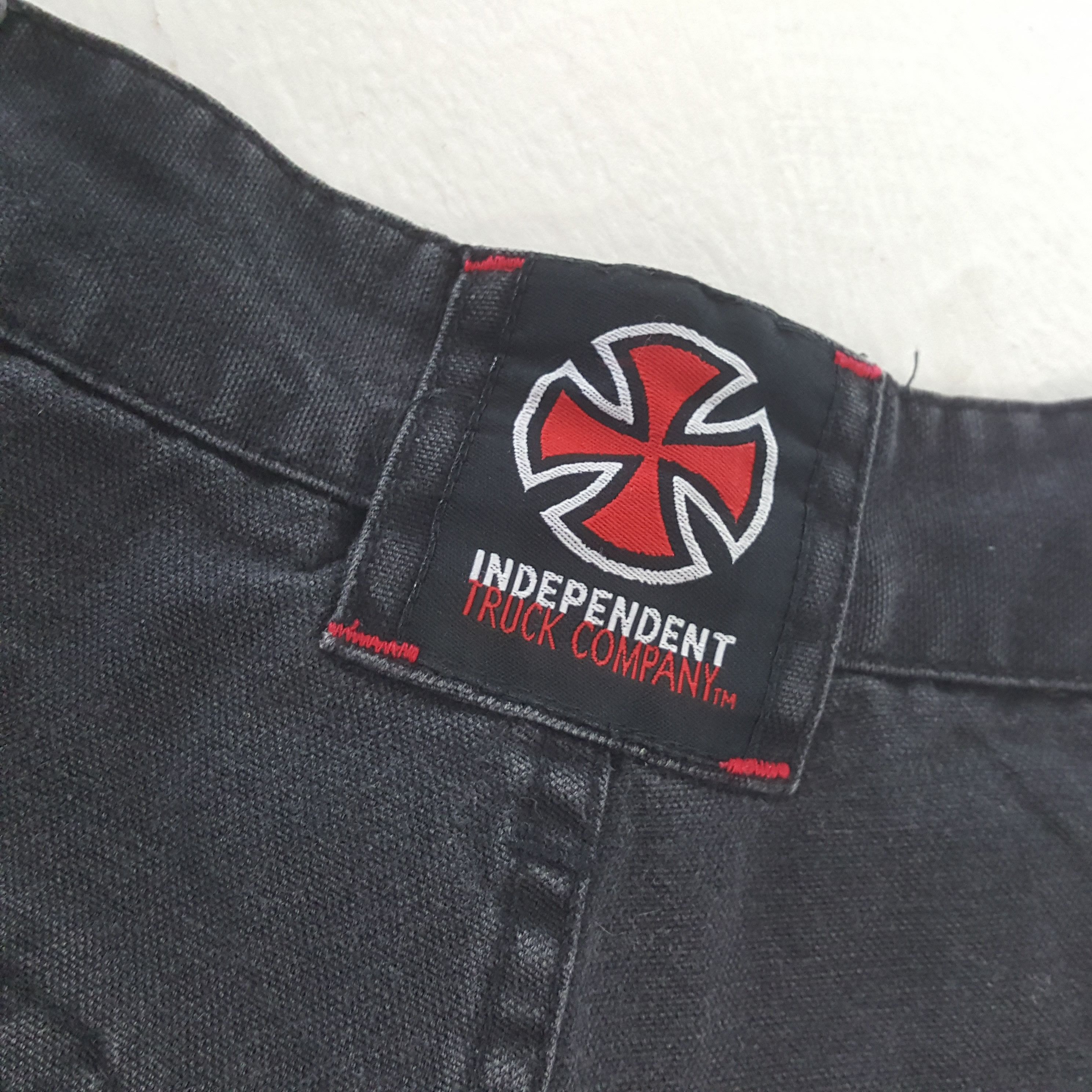 Independent Truck Co. Independent Truck Company Skateboard Style Short RR3 Size US 28 / EU 44 - 13 Thumbnail