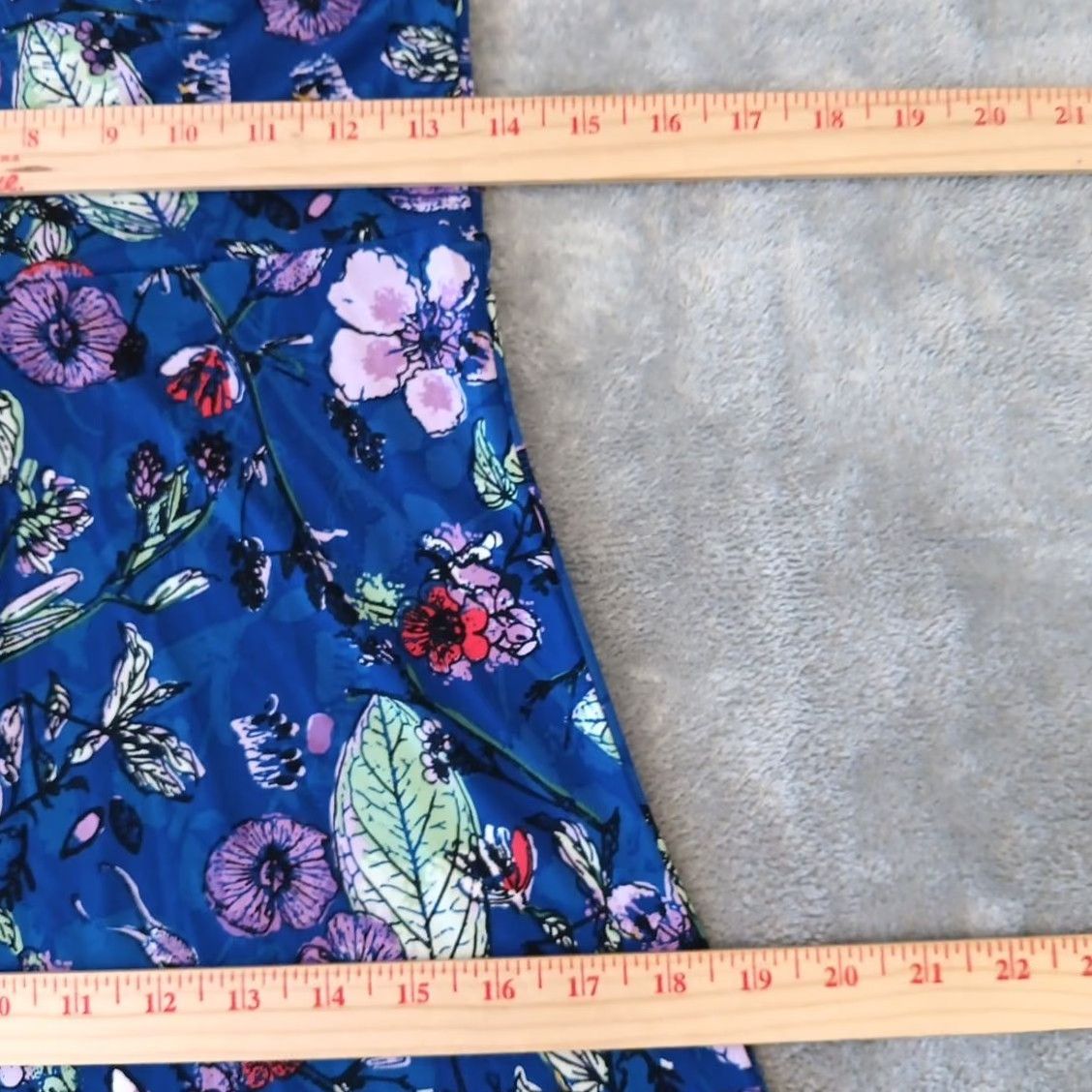 Vintage LuLaRoe Maxi Skirt XS Blue Floral Long Pull On Womens Regular Skirt Maxi Long Blue Floral Blue Purple Red Green 2000s? Size 26" / US 2 / IT 38 - 3 Thumbnail