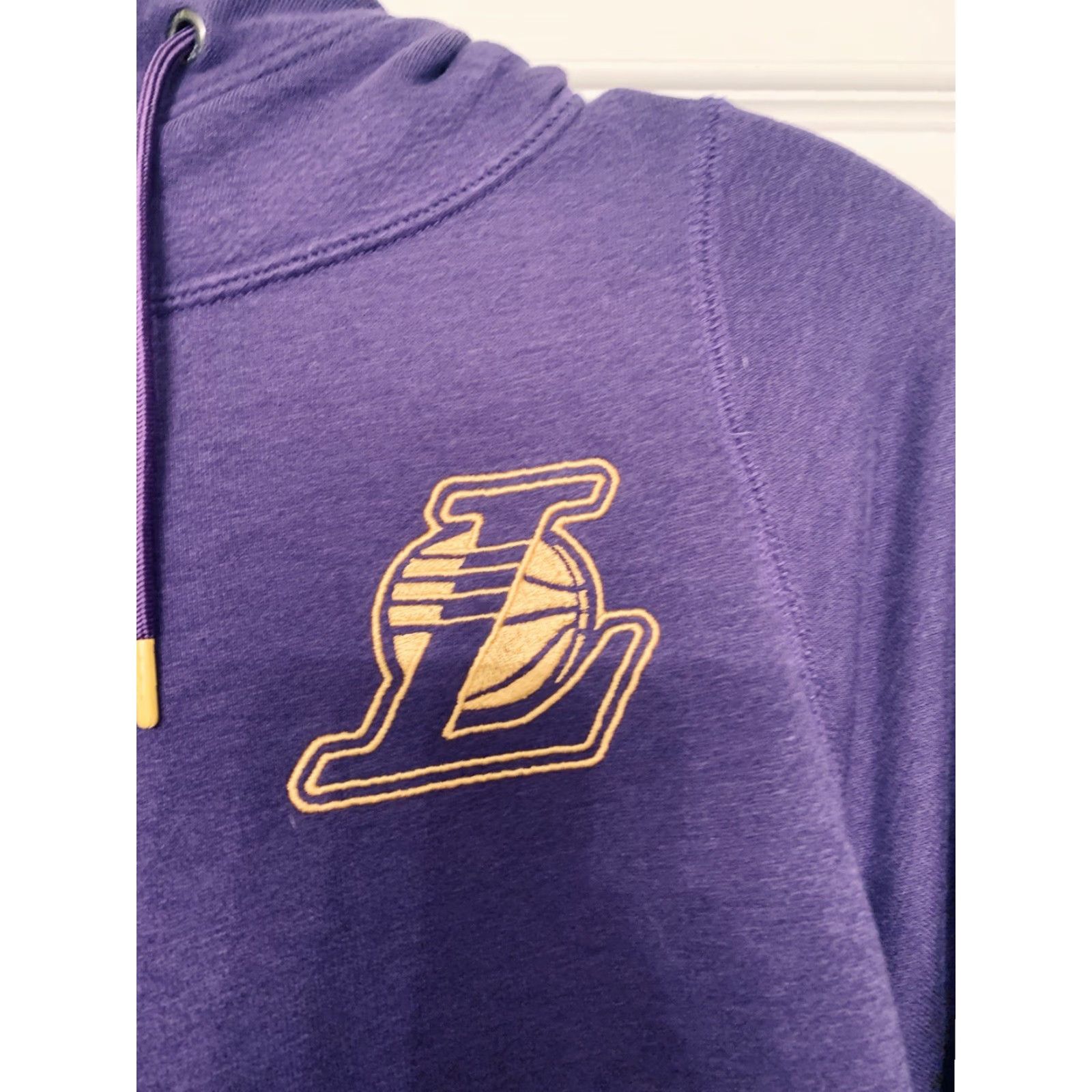 Nike Nike LA Lakers Pullover Hoodie Size M Purple Gold Sweatshirt AJ2927-504 NBA Size US M / EU 48-50 / 2 - 2 Thumbnail