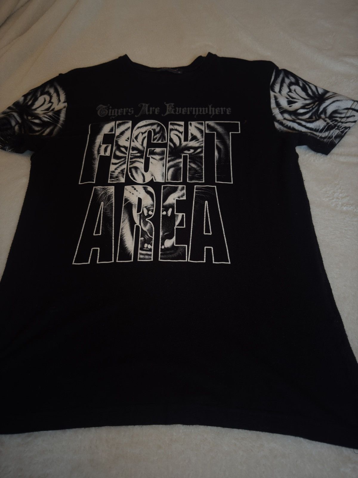 Other Black T-shirt with design Size US L / EU 52-54 / 3 - 1 Thumbnail