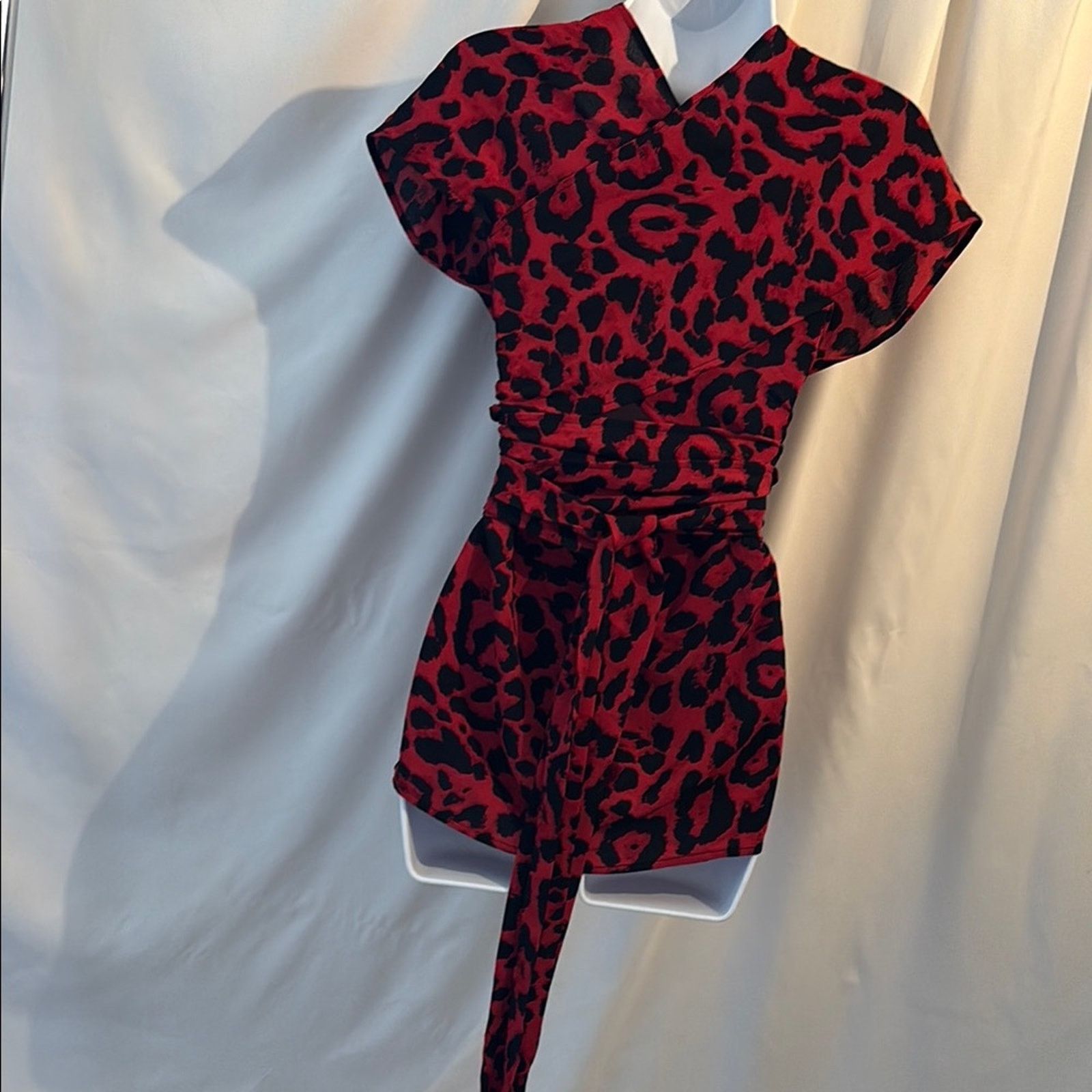 Shein Shein Wrap-Style Leopard Jumpsuit - Size Medium Size 30" / US 8 / IT 44 - 5 Thumbnail