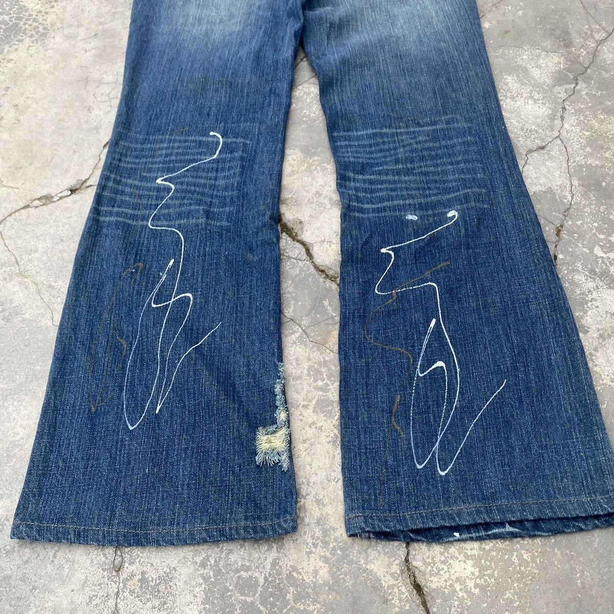 If Six Was Nine ROOT THREE Distressed Flare Size US 34 / EU 50 - 7 Thumbnail