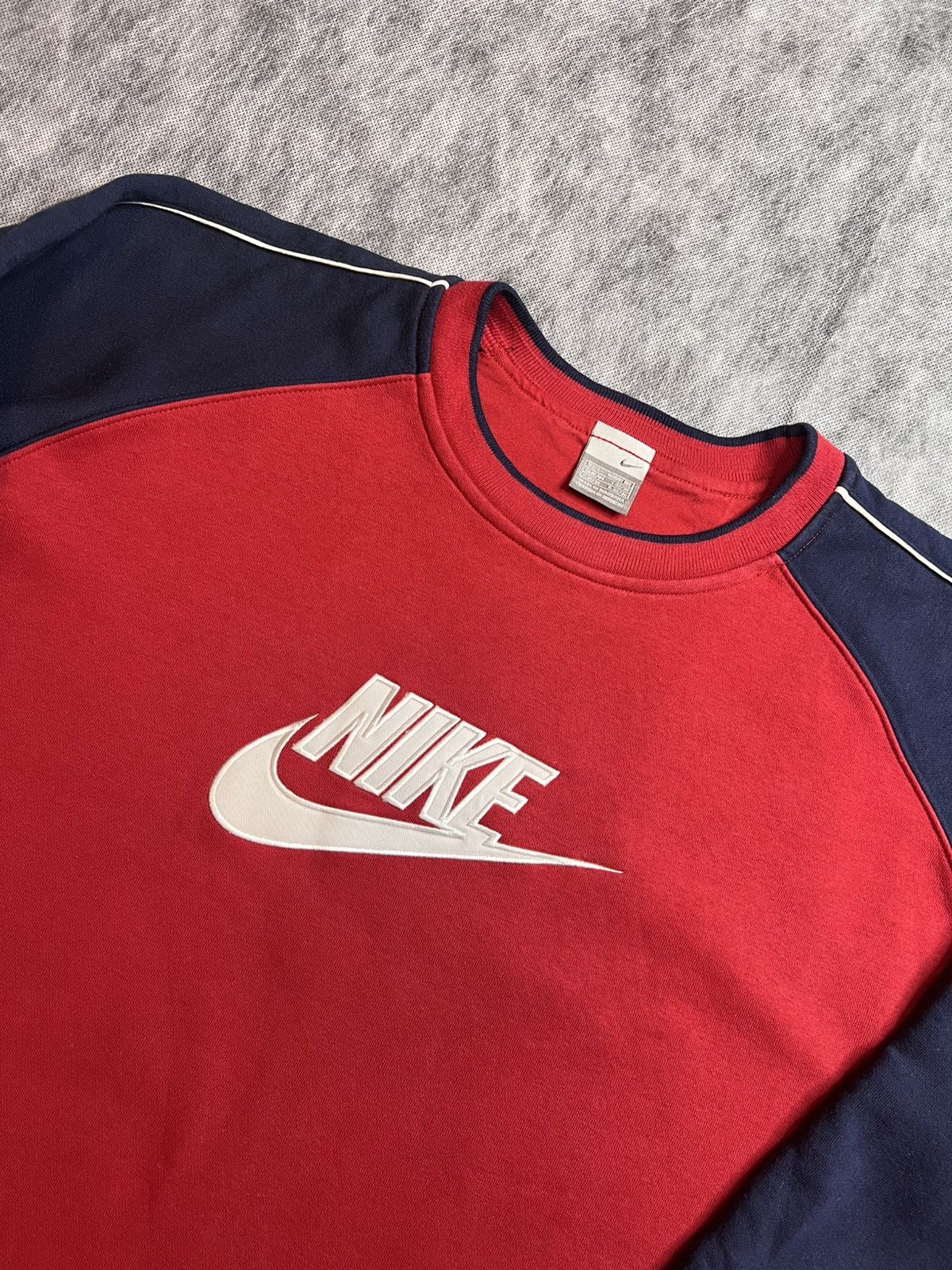 Nike Nike Vintage Sweatshirt Y2K Front Logo Size US L / EU 52-54 / 3 - 2 Thumbnail