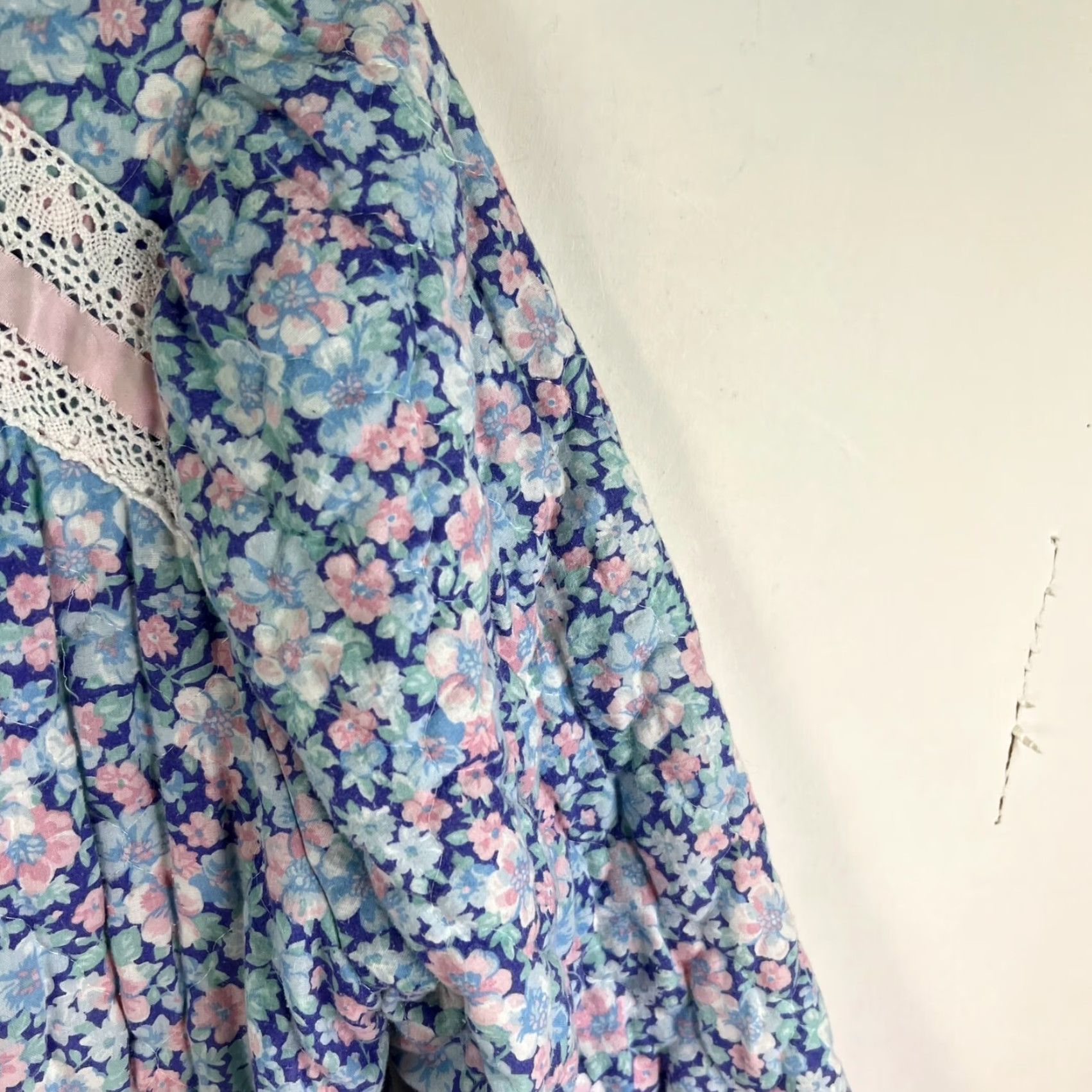 Vintage Vintage Miss Elaine Dress M 70s 80s Floral Quilted Snap Farm Prairie Size M / US 6-8 / IT 42-44 - 3 Thumbnail