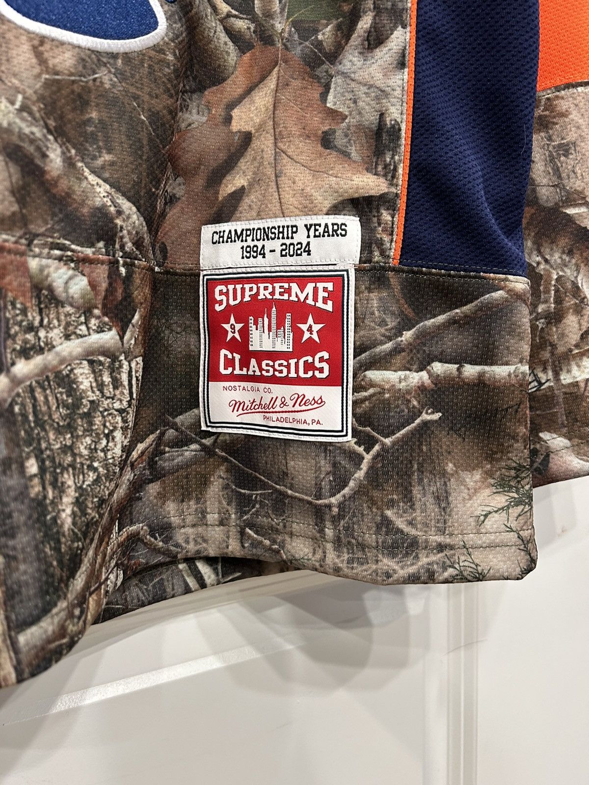 Supreme Supreme FW24 Mitchell & Ness NCAA Syracuse Hockey Jersey S Size US S / EU 44-46 / 1 - 2 Thumbnail
