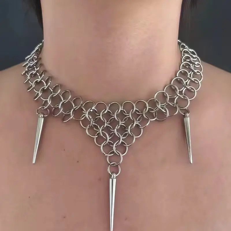 Jewelry Circular Chain Rivet Pendant Necklace Size ONE SIZE - 1 Thumbnail