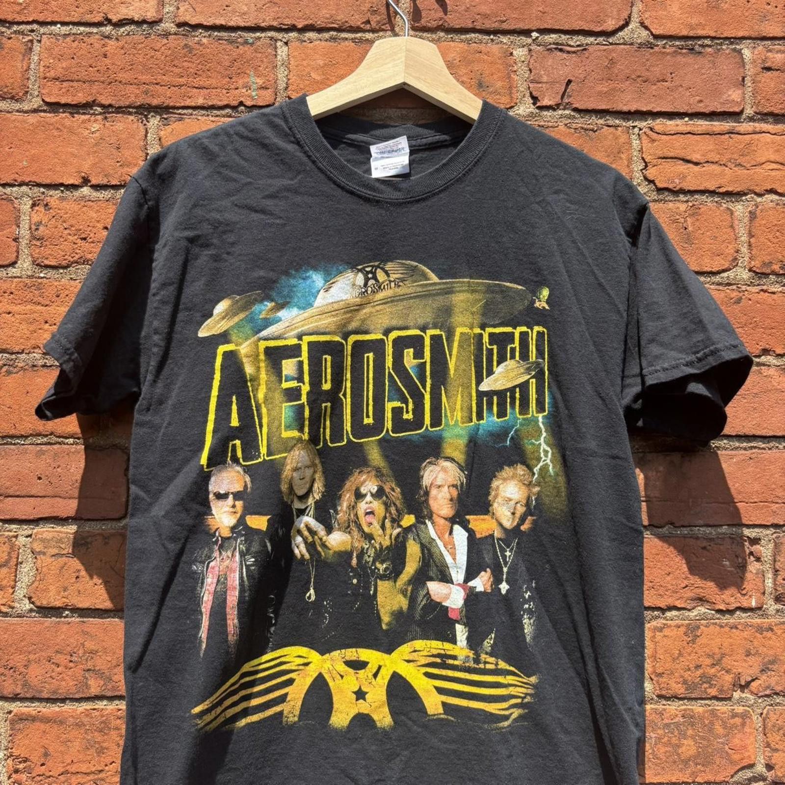 Gildan vintage aerosmith tour t shirt 2014 M Size US M / EU 48-50 / 2 - 2 Thumbnail
