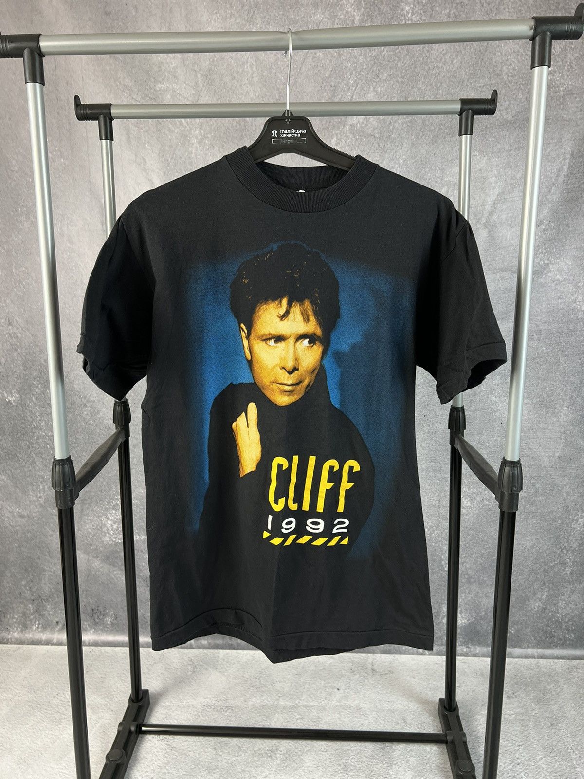 Band Tees Vintage Cliff tour 1992 T-shirt Size US M / EU 48-50 / 2 - 1 Thumbnail