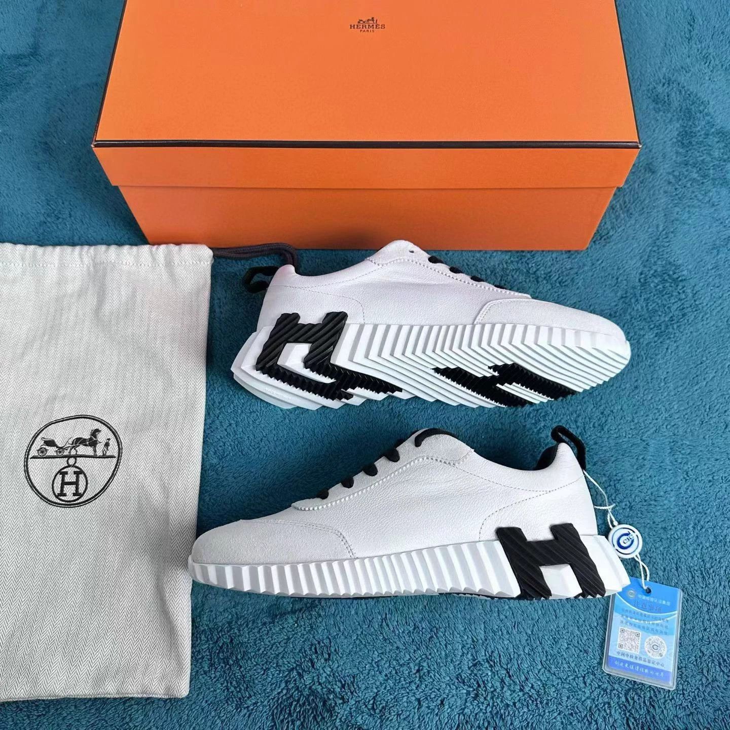 Hermes Hermès bouncing leather low top casual shoe white black 38 Size US 7 / IT 37 - 2 Thumbnail
