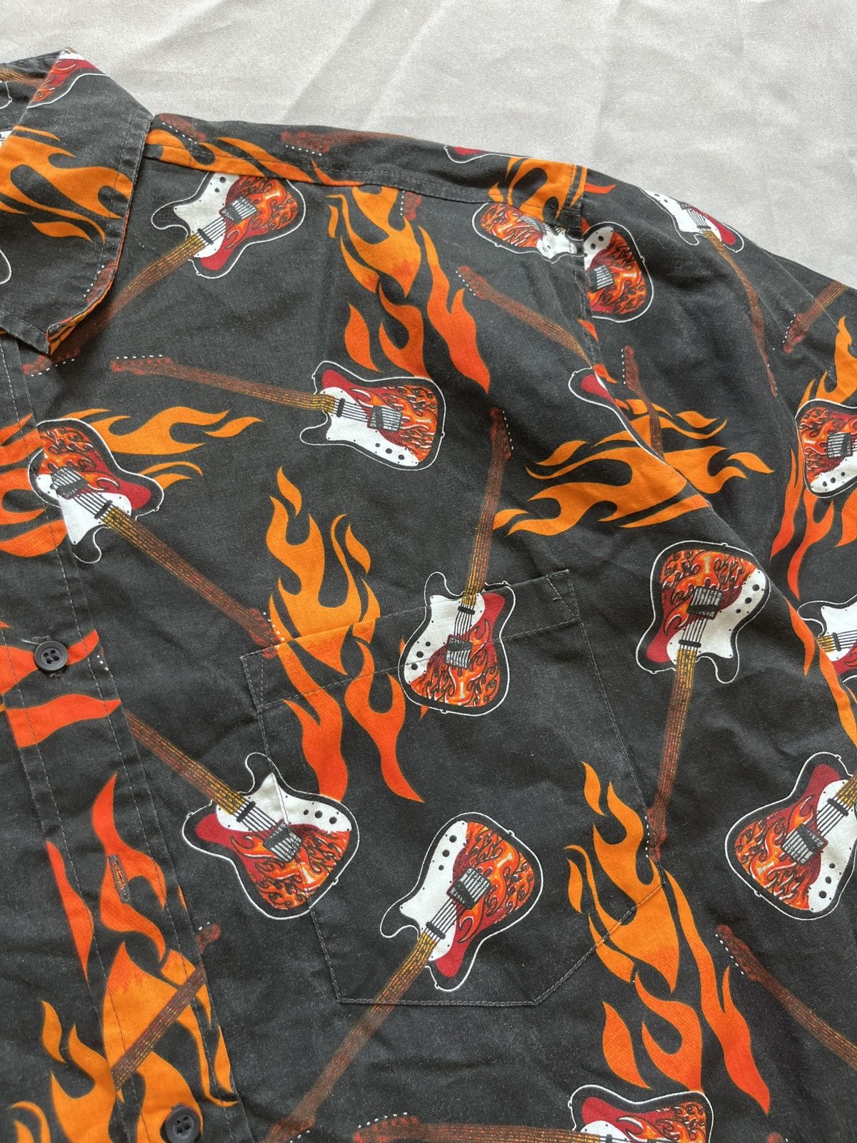 Other Flame and Guitars Crazy Short Sleeve Summer Shirt Size US L / EU 52-54 / 3 - 6 Thumbnail