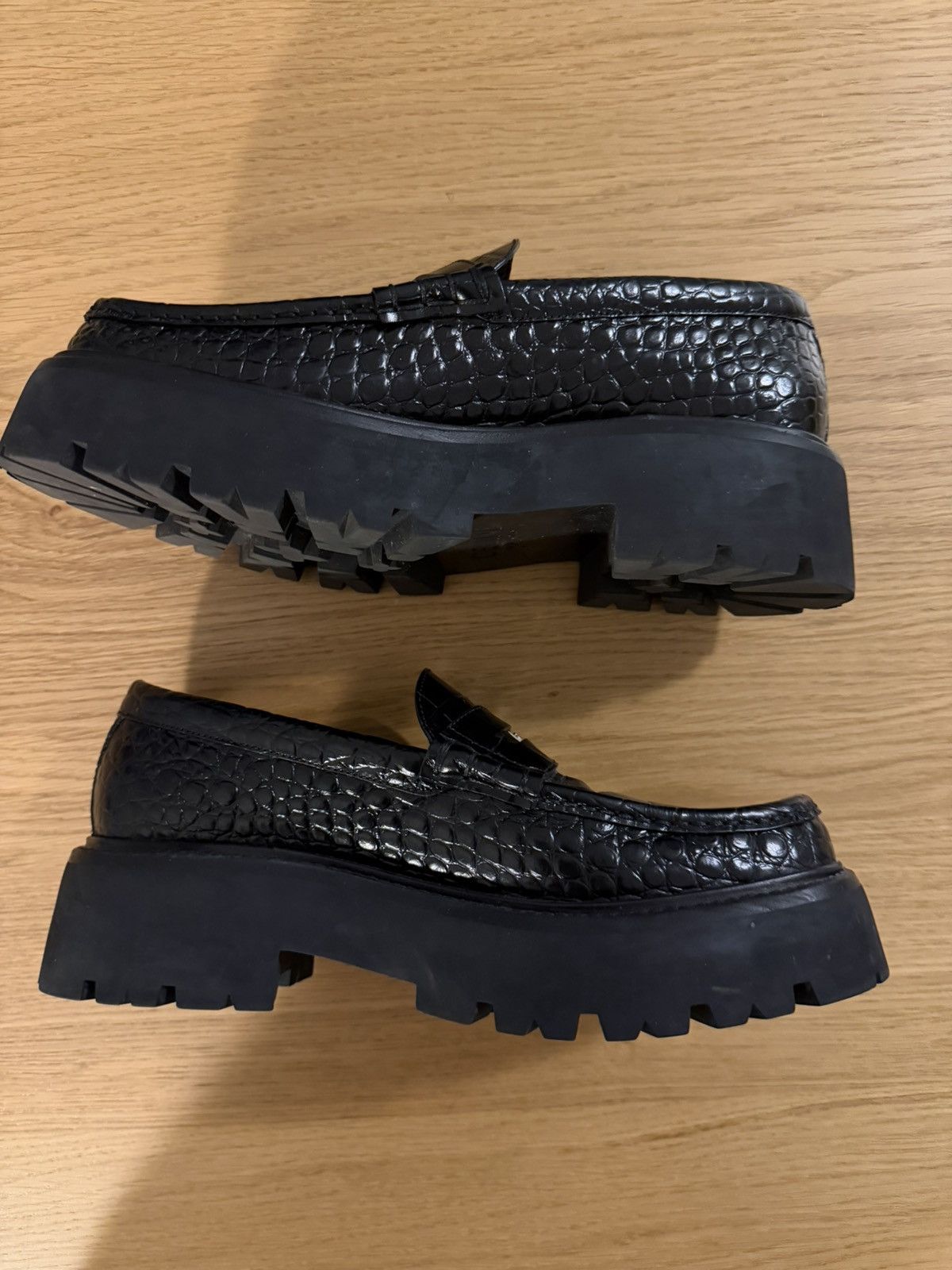 Celine Bulky Crocodile Stamped Calfskin Penny Loafer Size US 9 / EU 42 - 5 Thumbnail