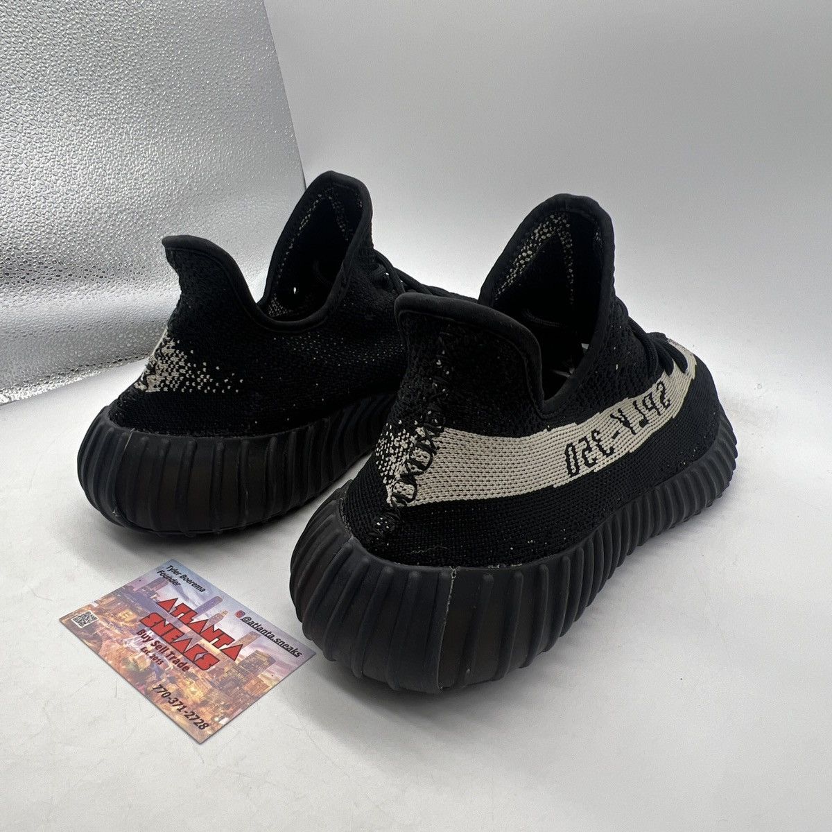 Adidas Yeezy boost 350 Oreo Size US 12 / EU 45 - 5 Thumbnail